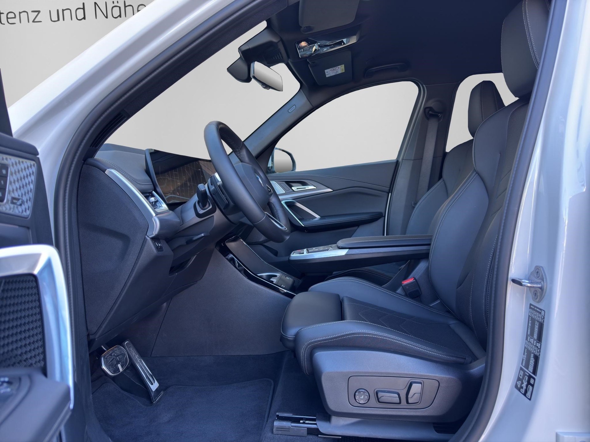 BMW X1 xDrive 23i 48V M Sport-image-10
