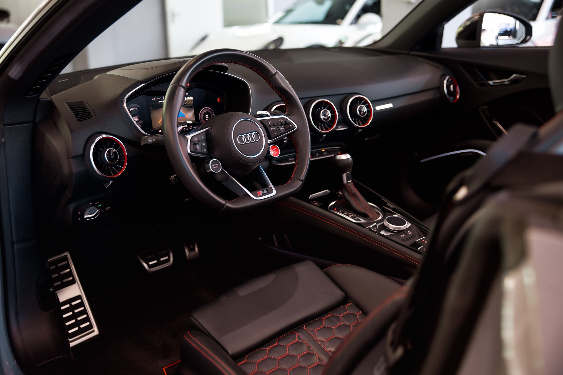 AUDI TT Roadster TTRS S-tronic *CH-Fhz.*-image-18