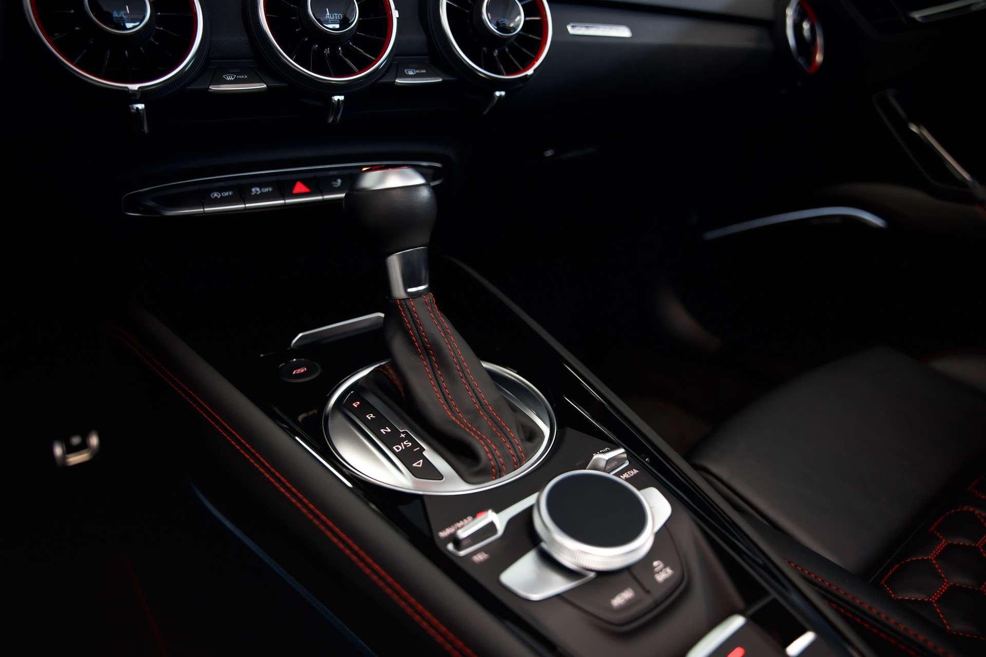 AUDI TT Roadster TTRS S-tronic *CH-Fhz.*-image-26