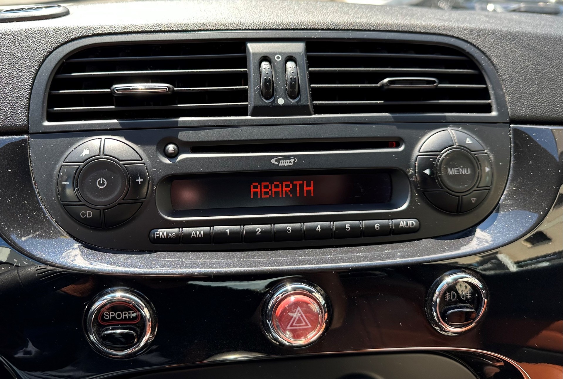 FIAT 595 1.4 16V Turbo Abarth Turismo-image-17