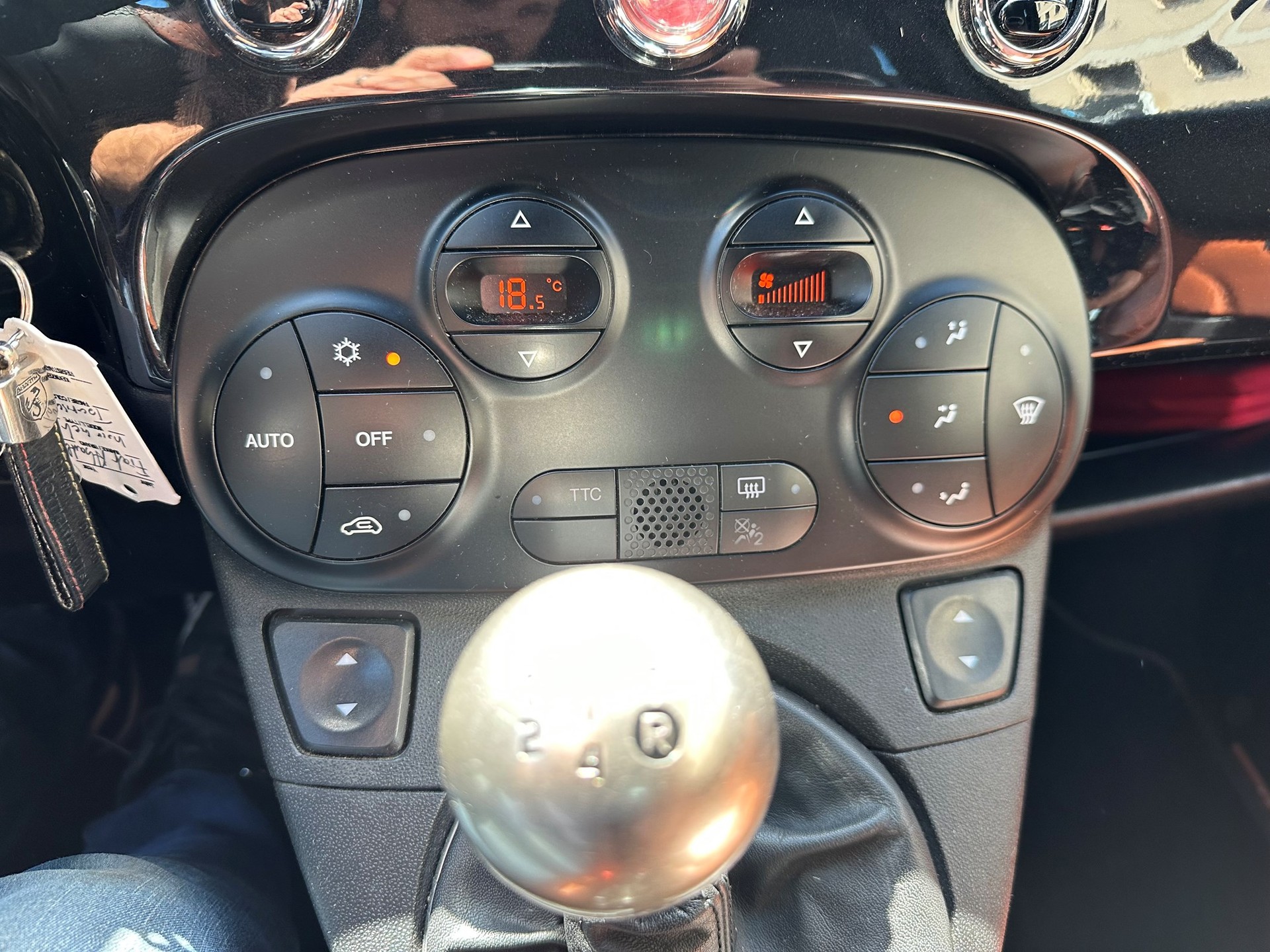 FIAT 595 1.4 16V Turbo Abarth Turismo-image-18