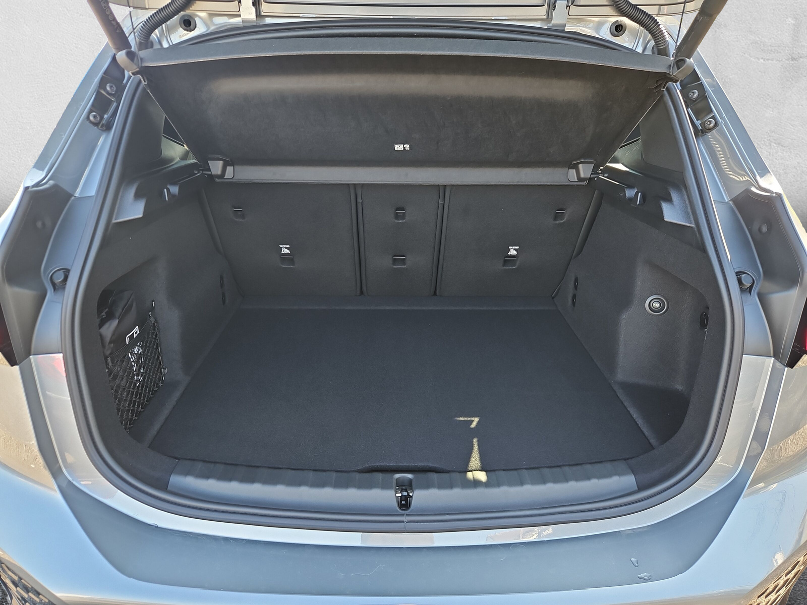BMW 223i Active Tourer xDrive DKG-image-9