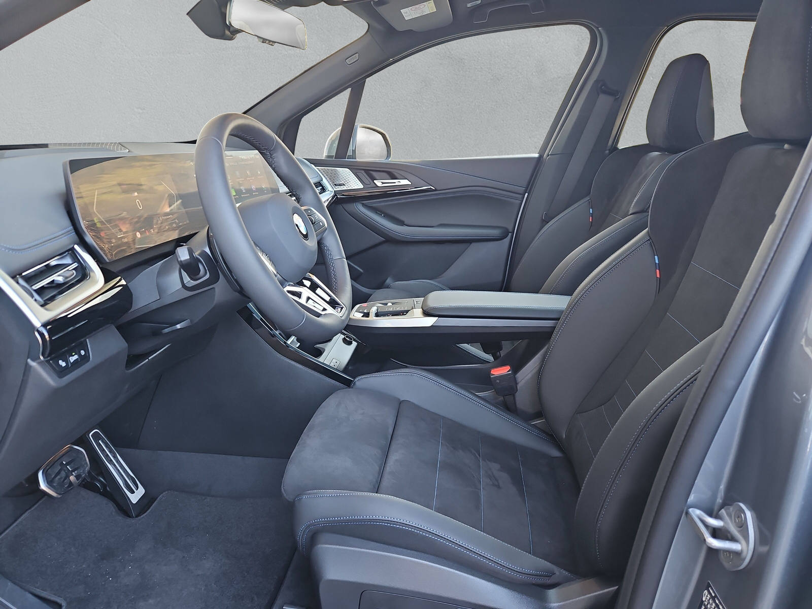BMW 223i Active Tourer xDrive DKG-image-10