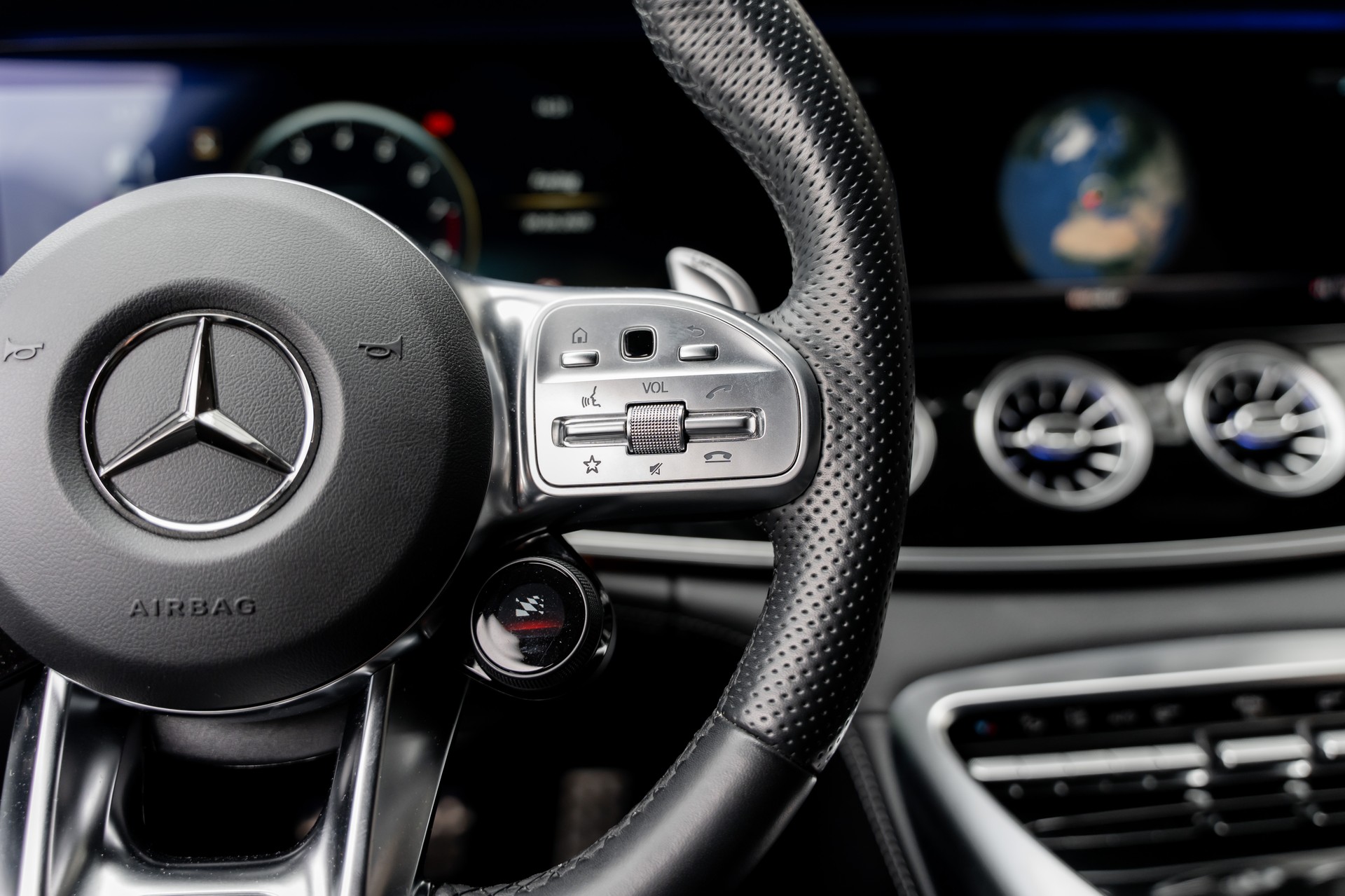 MERCEDES-BENZ AMG GT 4 63 S 4Matic+ Speedshift MCT-image-17