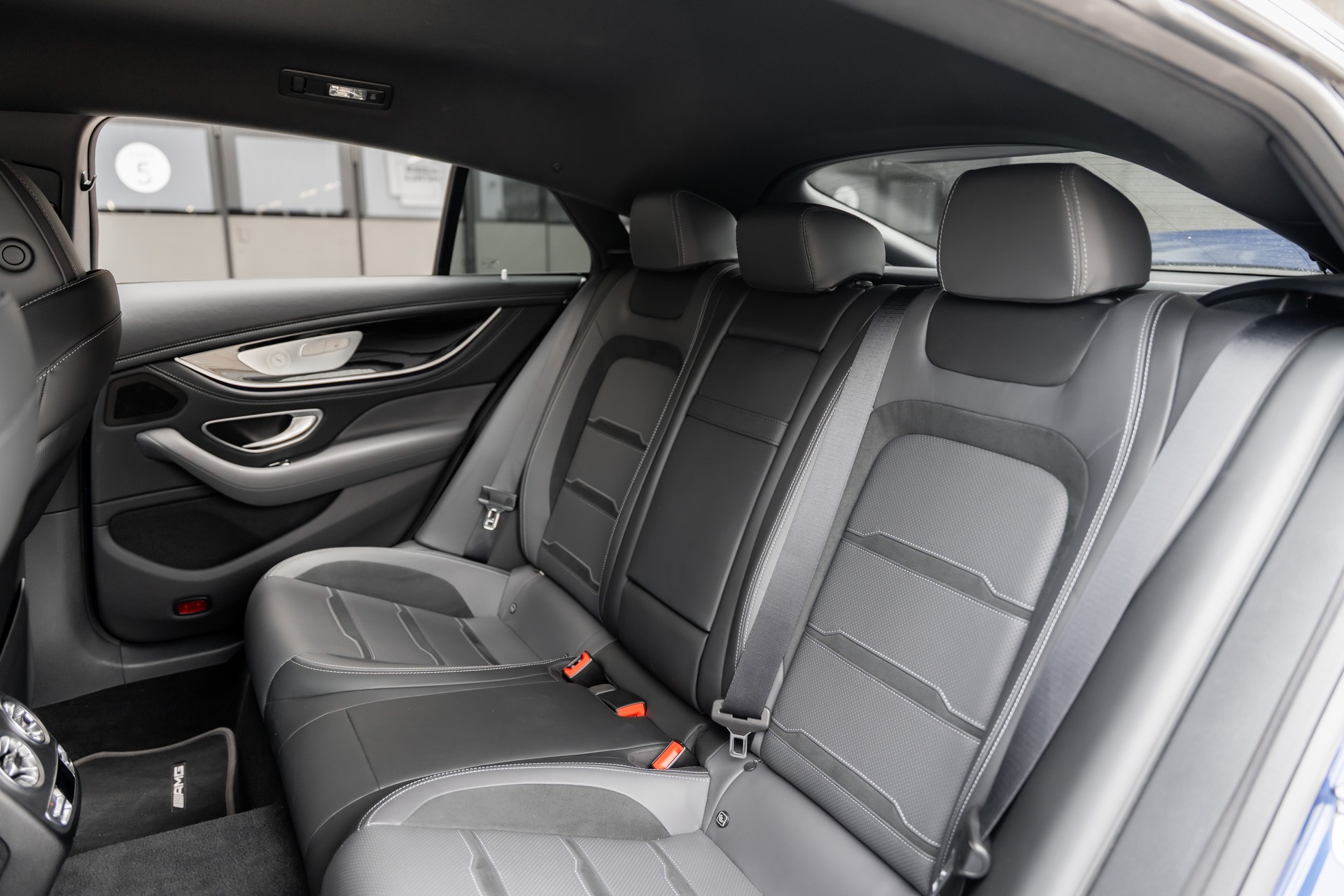 MERCEDES-BENZ AMG GT 4 63 S 4Matic+ Speedshift MCT-image-9