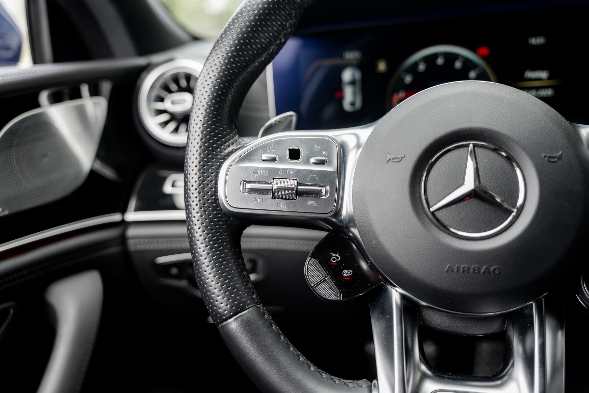 MERCEDES-BENZ AMG GT 4 63 S 4Matic+ Speedshift MCT-image-18