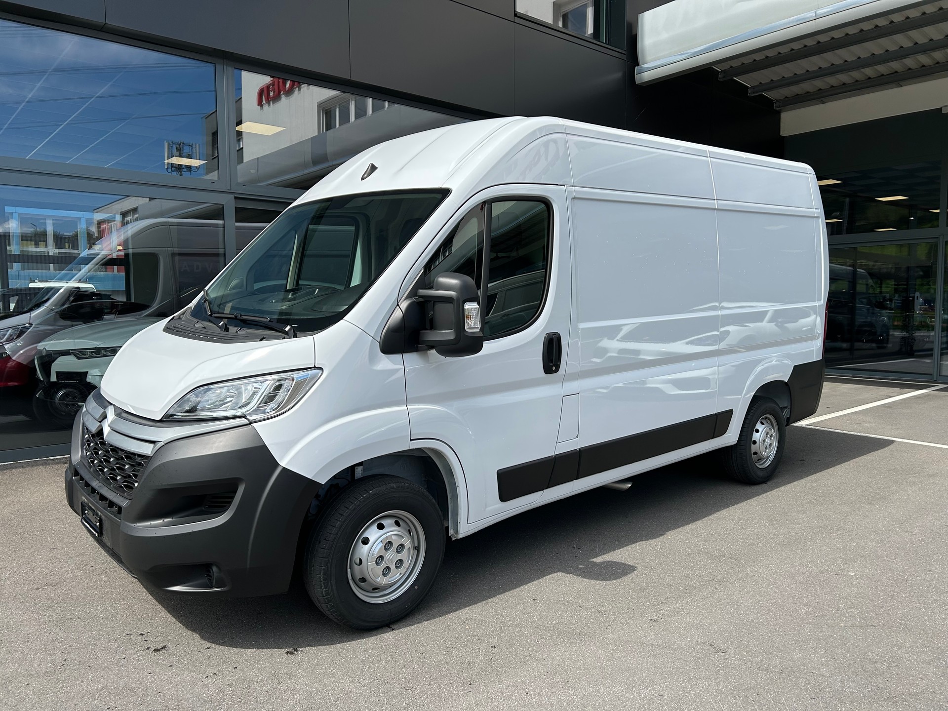 CITROEN Jumper 33 2.2 BlueHDi 120 L2H2-image-21