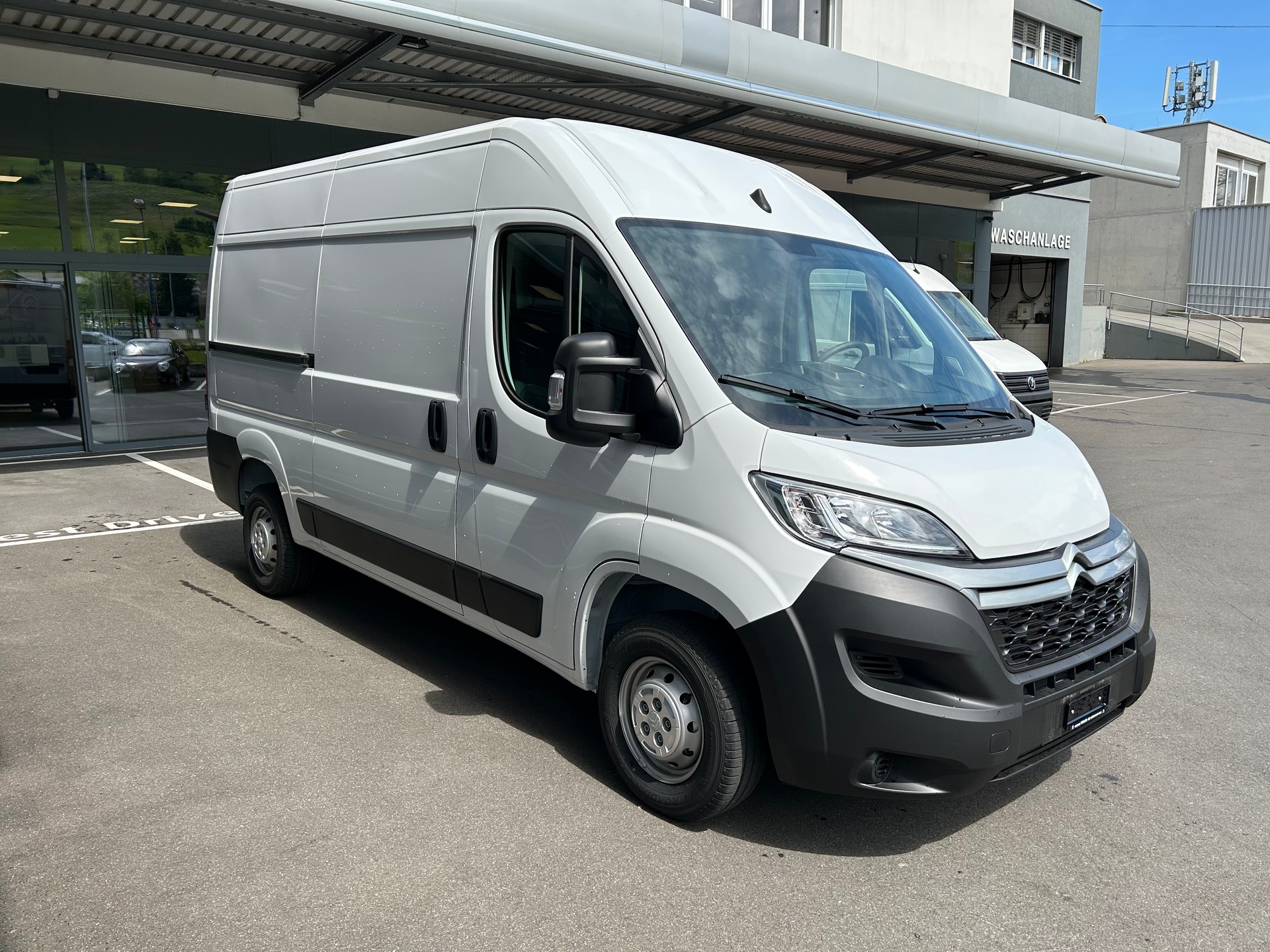 CITROEN Jumper 33 2.2 BlueHDi 120 L2H2-image-17