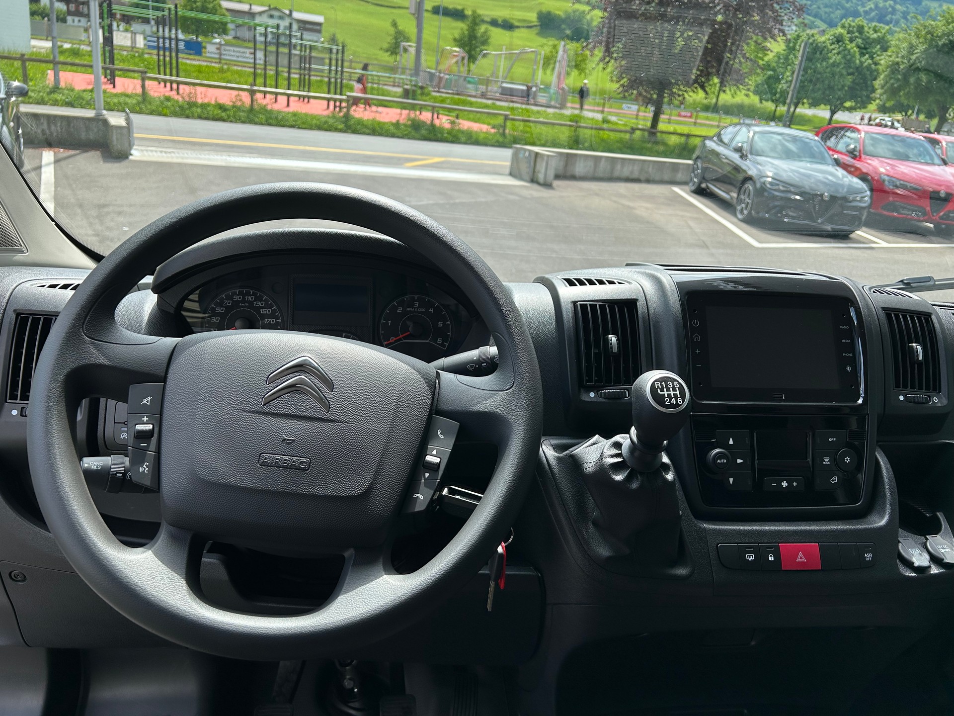 CITROEN Jumper 33 2.2 BlueHDi 120 L2H2-image-6
