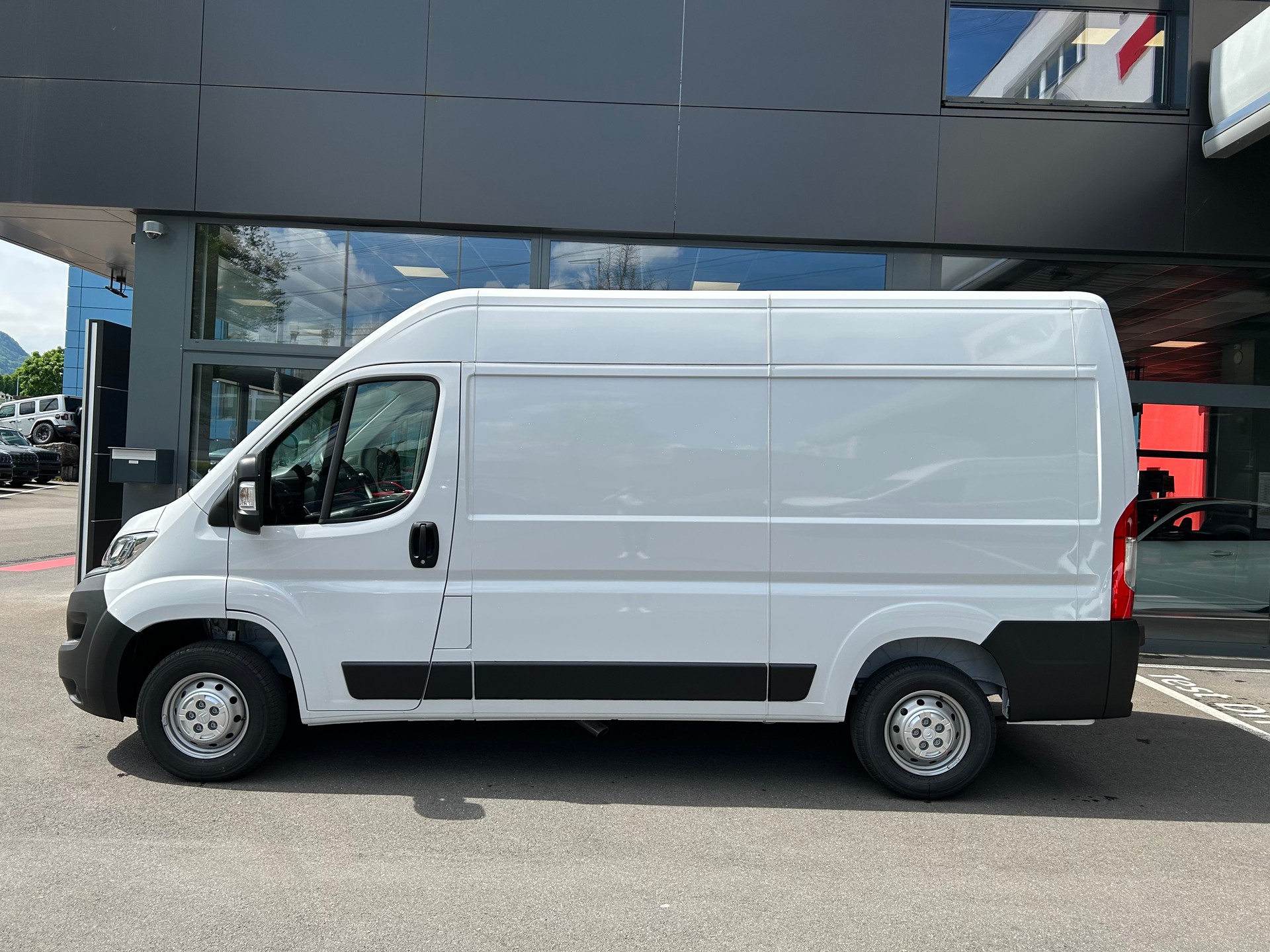 CITROEN Jumper 33 2.2 BlueHDi 120 L2H2-showroom-element-3