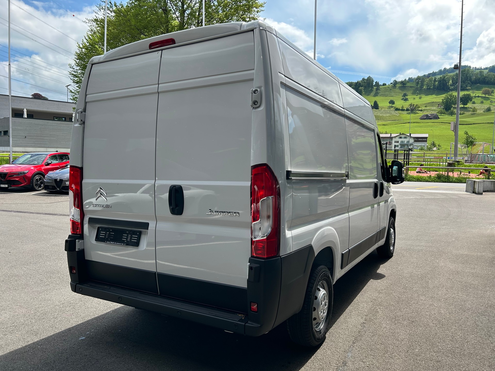CITROEN Jumper 33 2.2 BlueHDi 120 L2H2-image-11