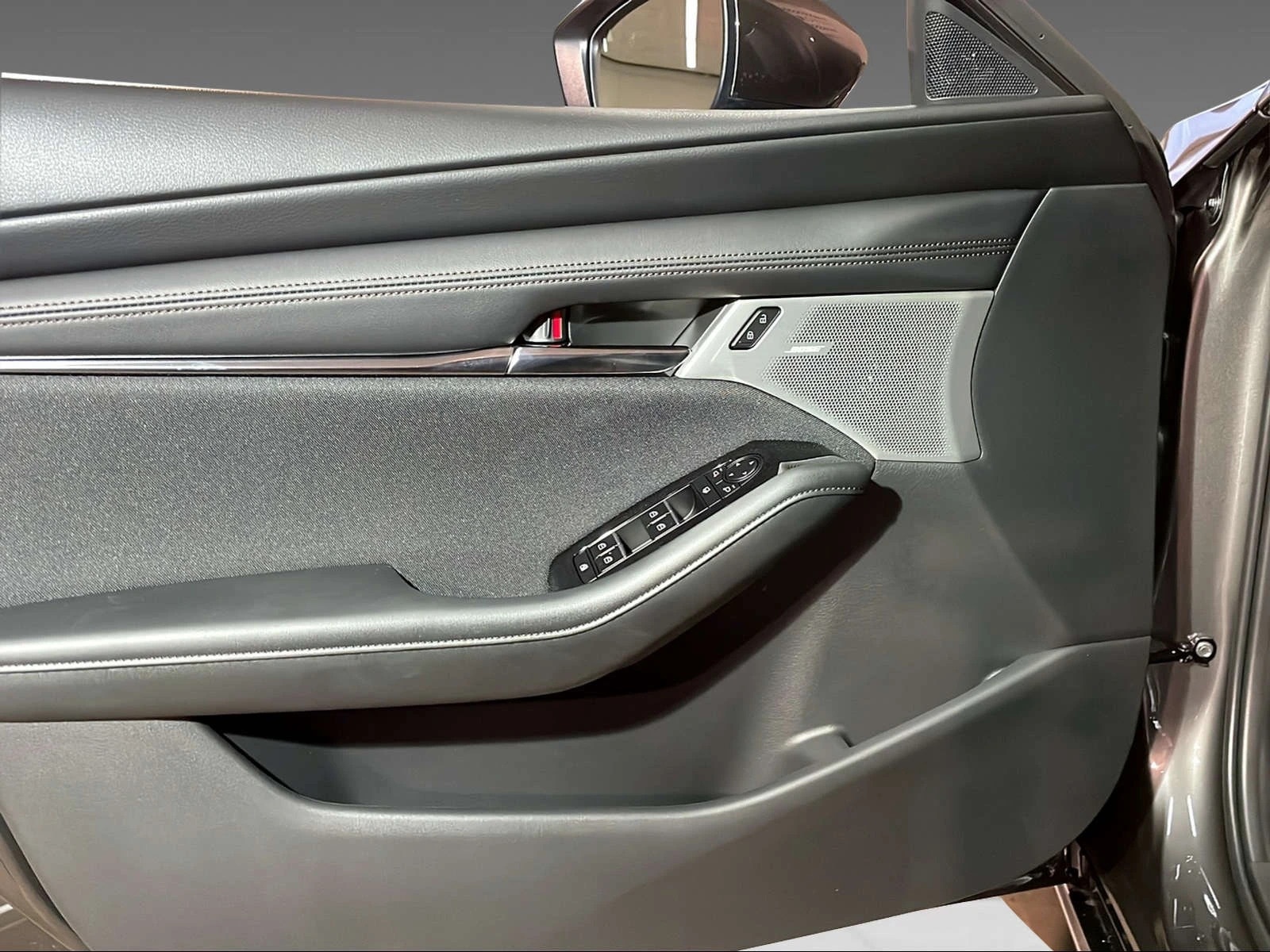 MAZDA 3 Hatchback SKYACTIV-G M Hybrid 140 Centre Line Automat-image-4