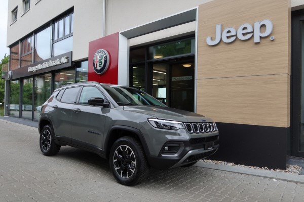 JEEP Compass 1.3 PHEV Outdo AWD (SUV / Geländewagen) Jeep JEEP Compass 1.3 PHEV Outdo AWD (SUV / Geländewagen)