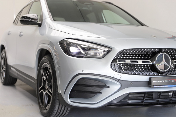 Image MERCEDES-BENZ GLA-220 GLA 220d 4Matic 8G-DCT