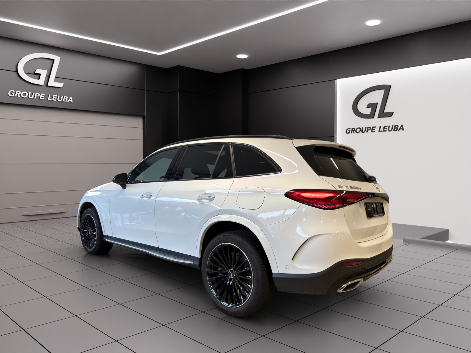 Image MERCEDES-BENZ GLC-300 GLC 300 e AMG Line Plus 4Matic 9G-Tronic