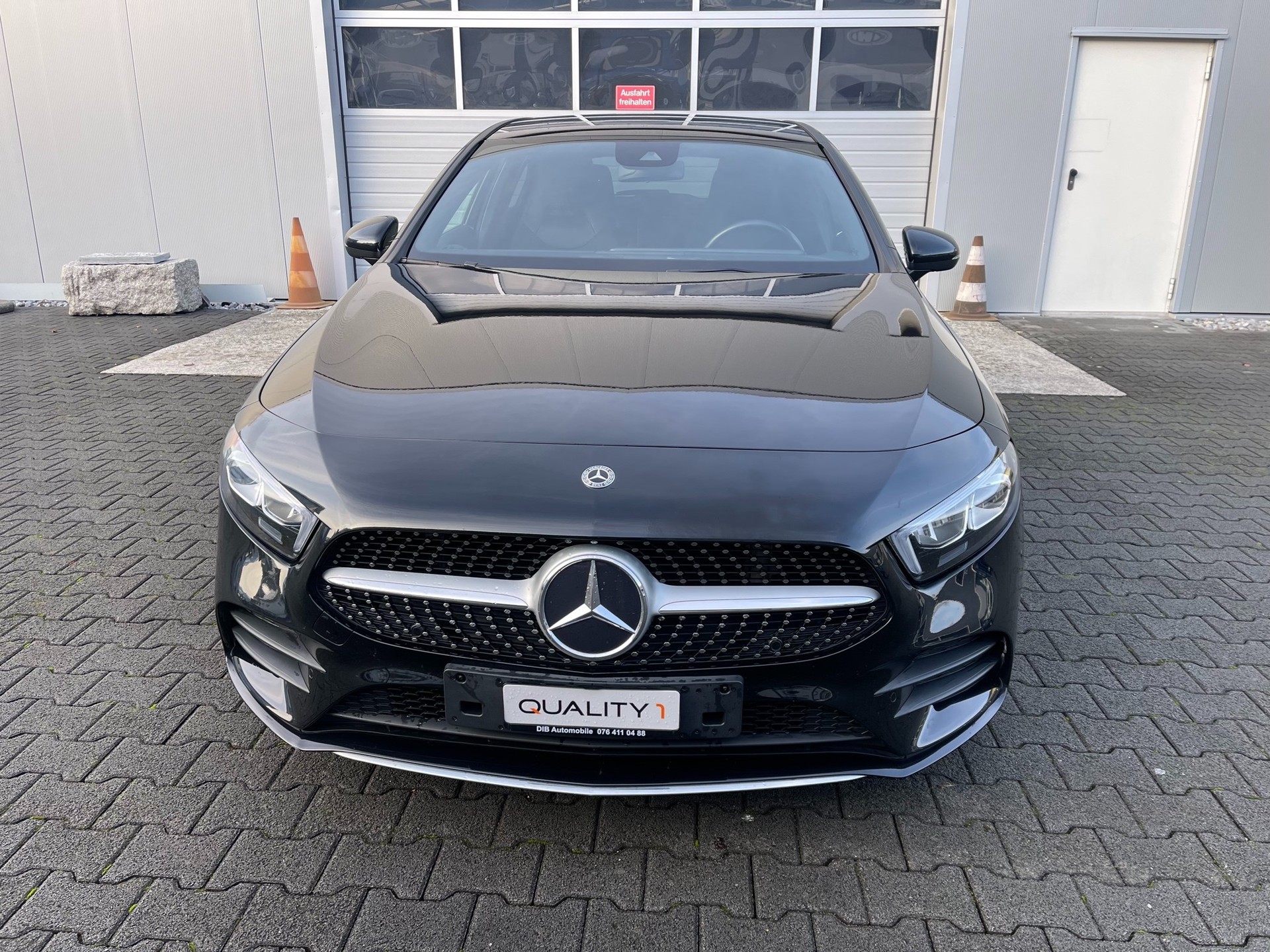 MERCEDES-BENZ A 200 AMG Line 7G-DCT*TOP ZUSTAND*-showroom-element-1