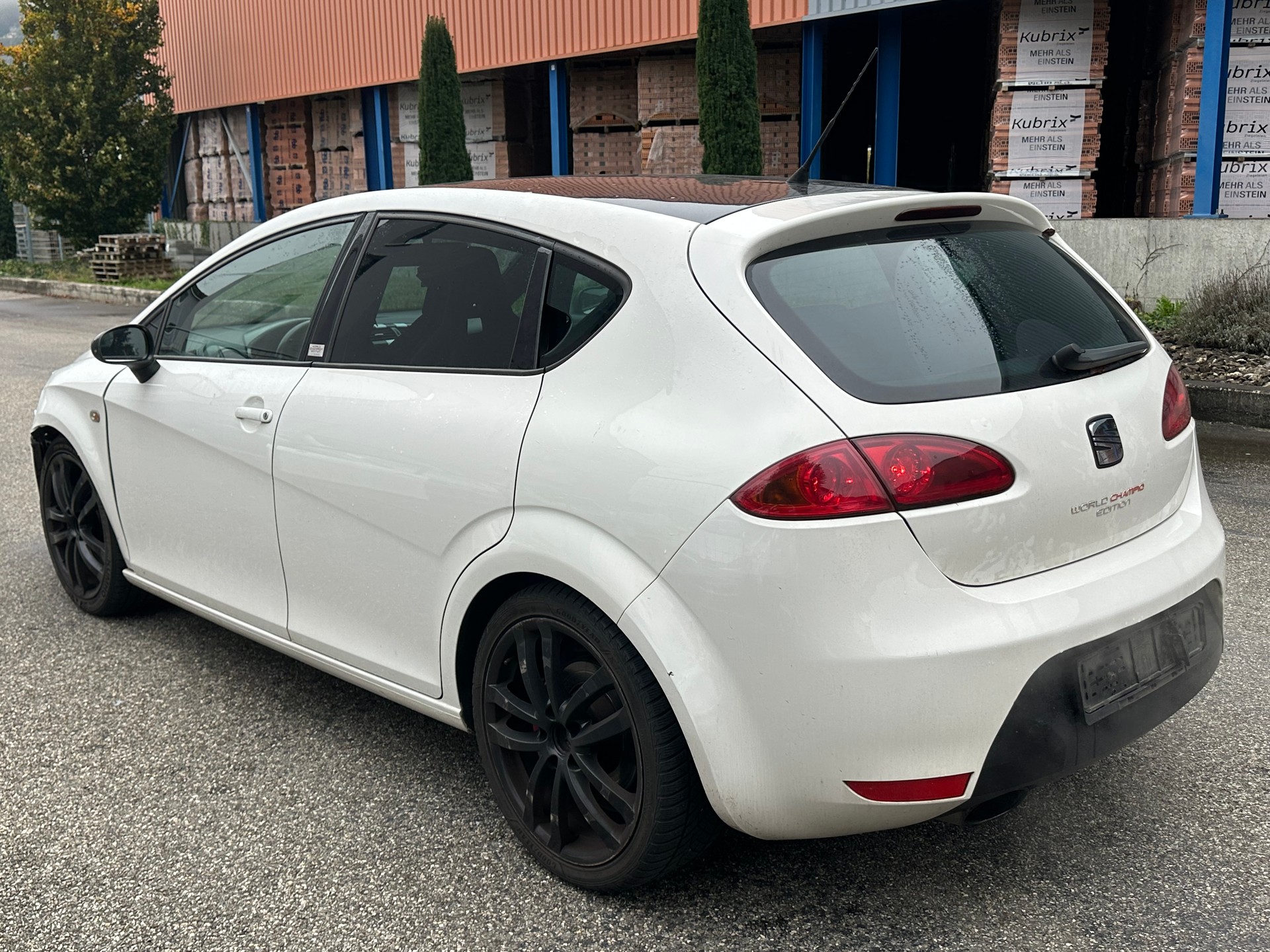 SEAT Leon 2.0 TSI World Champion Edition Kaufen