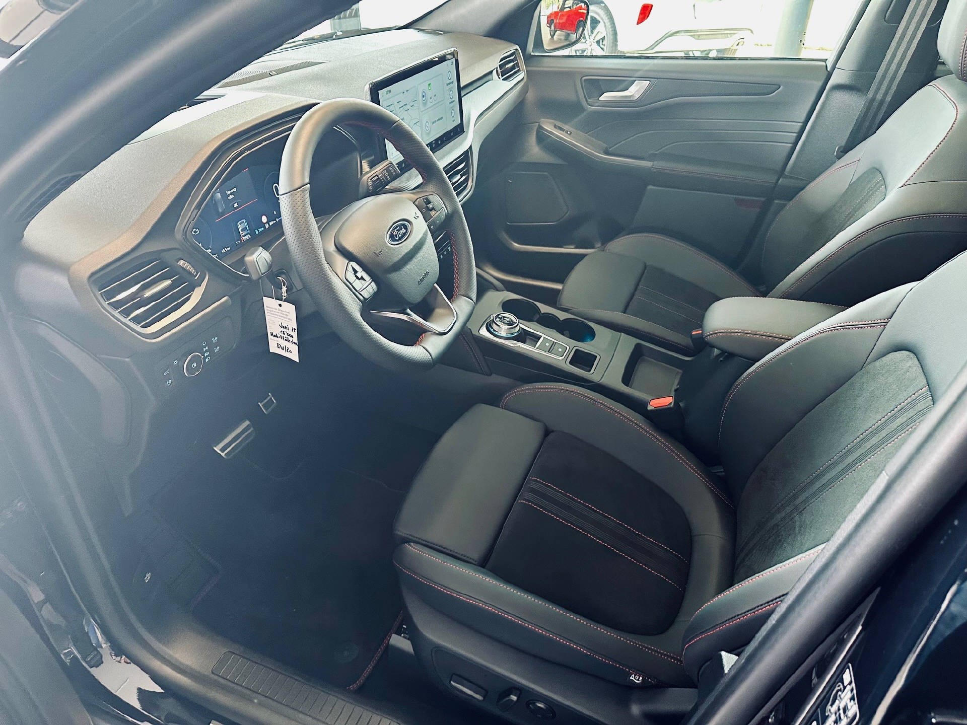 FORD Kuga 2.5 Plug-in Hybrid ST-Line X-image-4