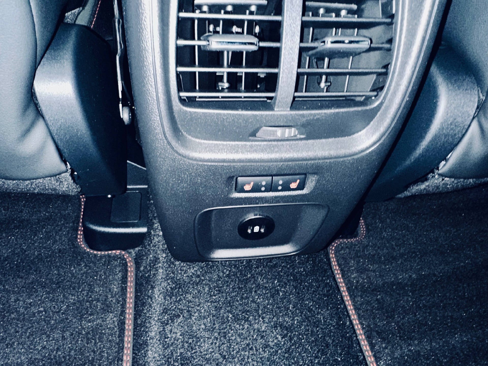 FORD Kuga 2.5 Plug-in Hybrid ST-Line X-image-8