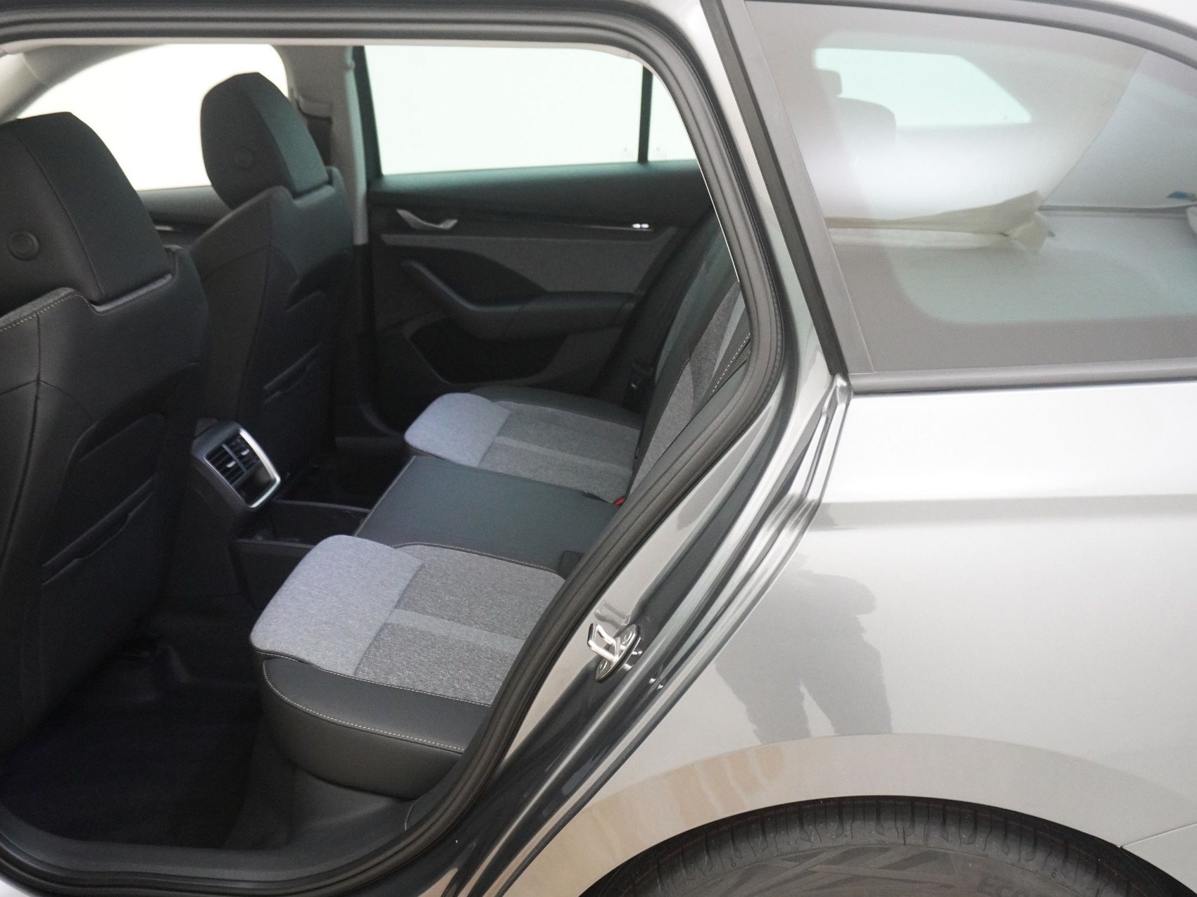 SKODA OCTAVIA 2.0 TDI Selection-Lodge DSG-image-13