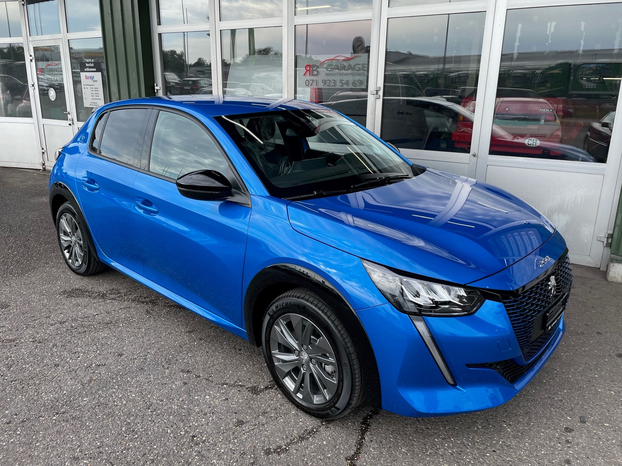 PEUGEOT 208 Elektrik Allure Pack (Kleinwagen) Peugeot PEUGEOT 208 Elektrik Allure Pack (Kleinwagen)