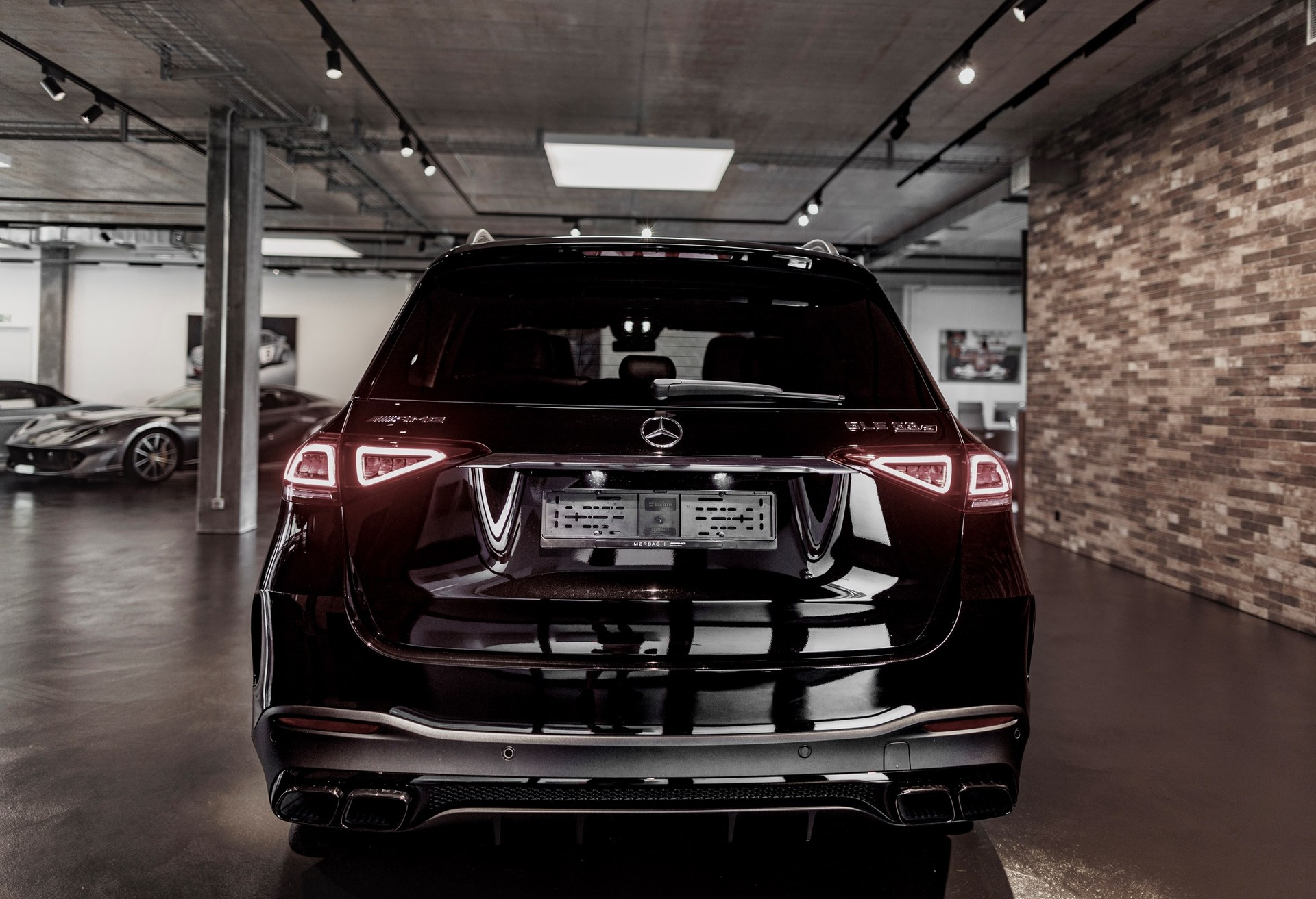 MERCEDES-BENZ GLE 63 S AMG 4Matic+ 9G-Speedshift-image-3