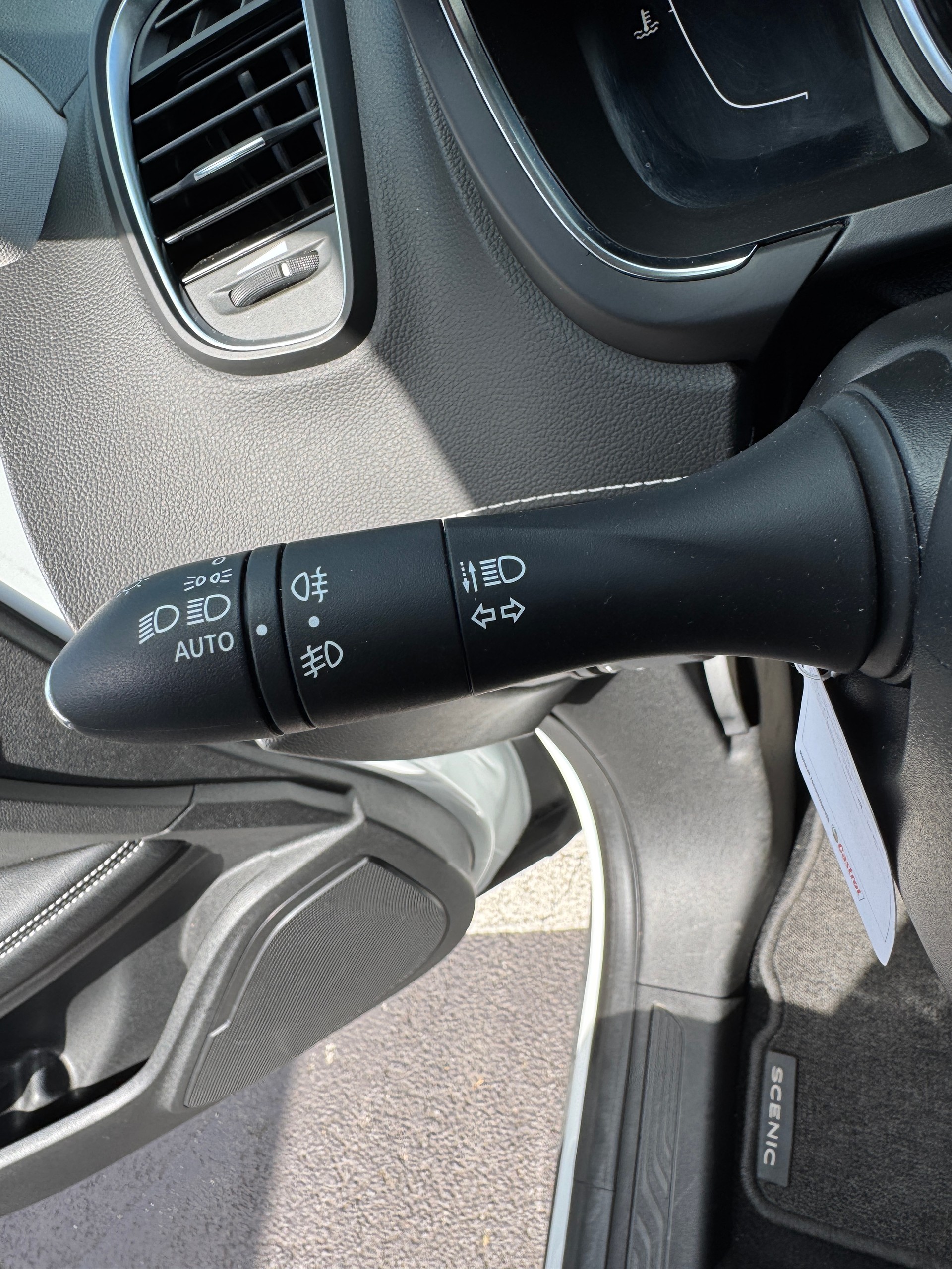 RENAULT Grand Scénic 1.8 dCi Intens EDC-image-19