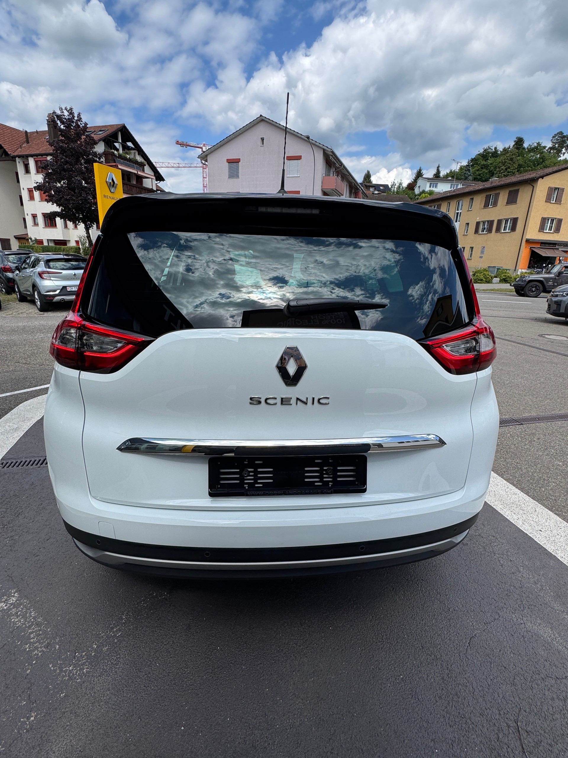 RENAULT Grand Scénic 1.8 dCi Intens EDC-showroom-element-3