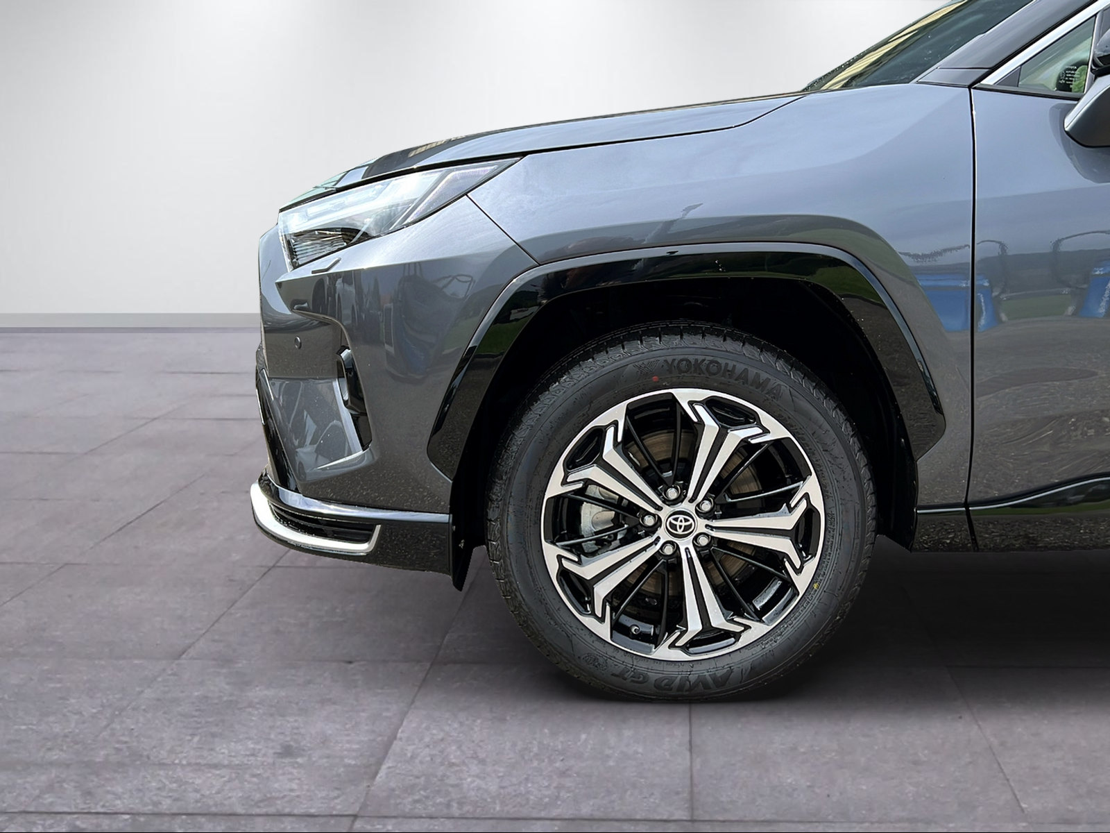 TOYOTA RAV-4 2.5 Plug-In-Hybrid Platinum-showroom-element-2