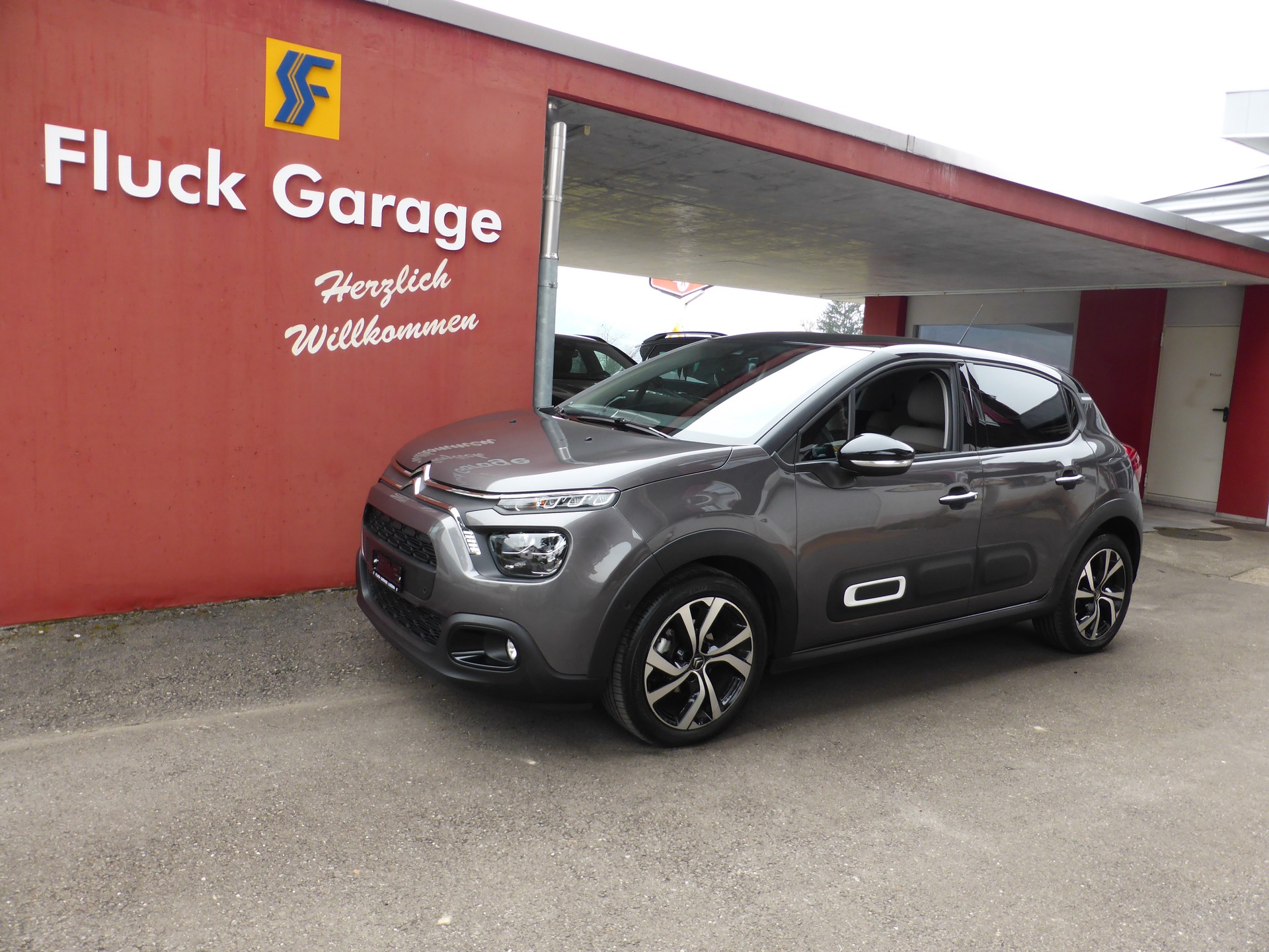 CITROEN C3 1.2i PureTech Shine EAT6