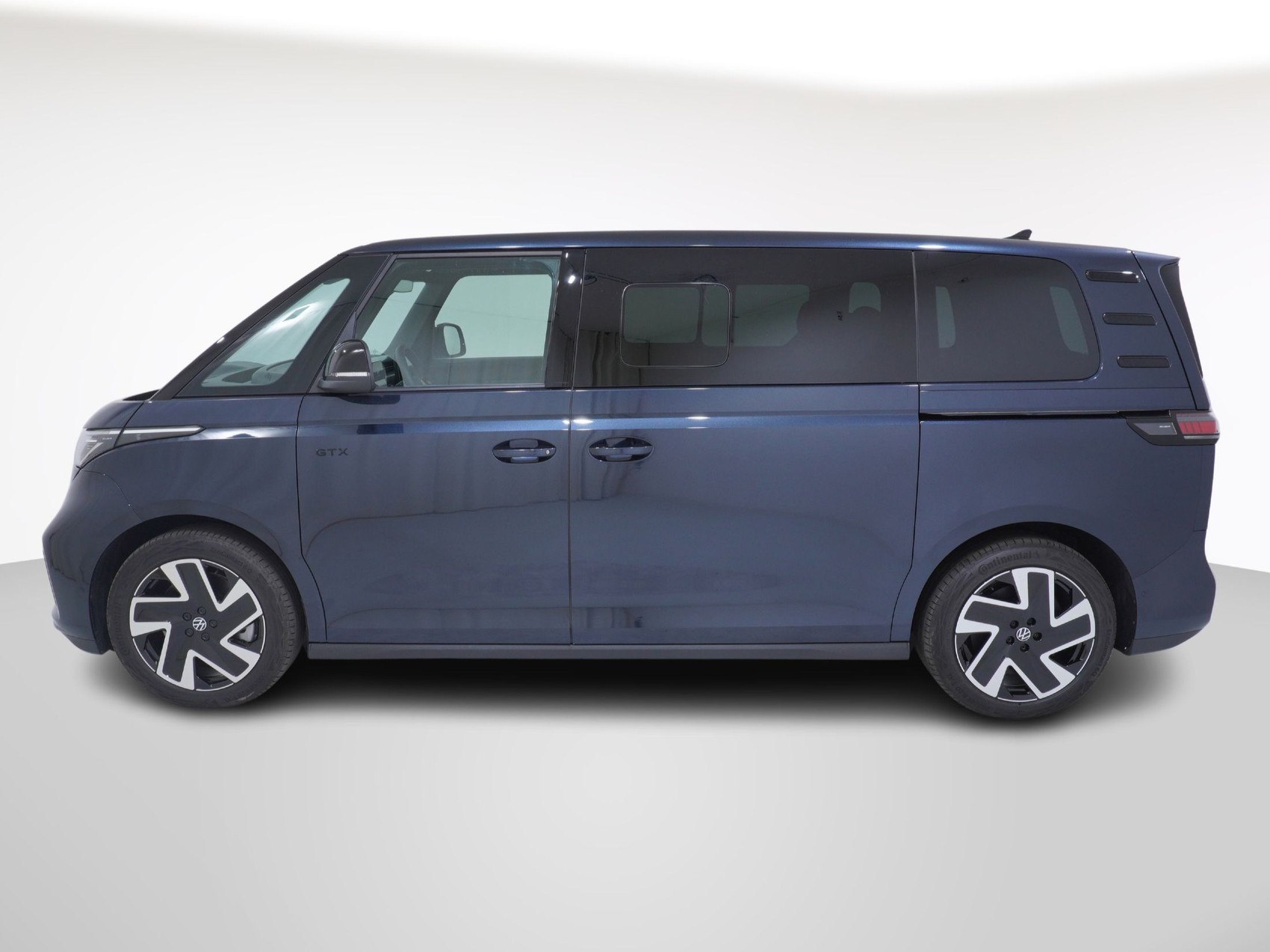 VW ID.BUZZ 84kWh GTX 4MOTION langer Radstand-showroom-element-1