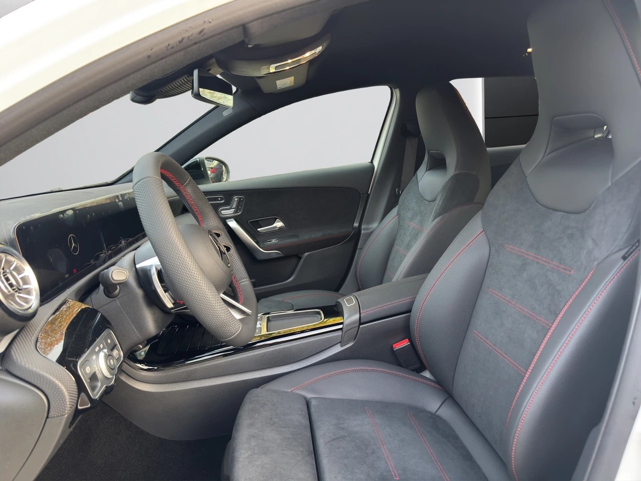 Image MERCEDES-BENZ A-200 A 200 Night Star 7G-DCT