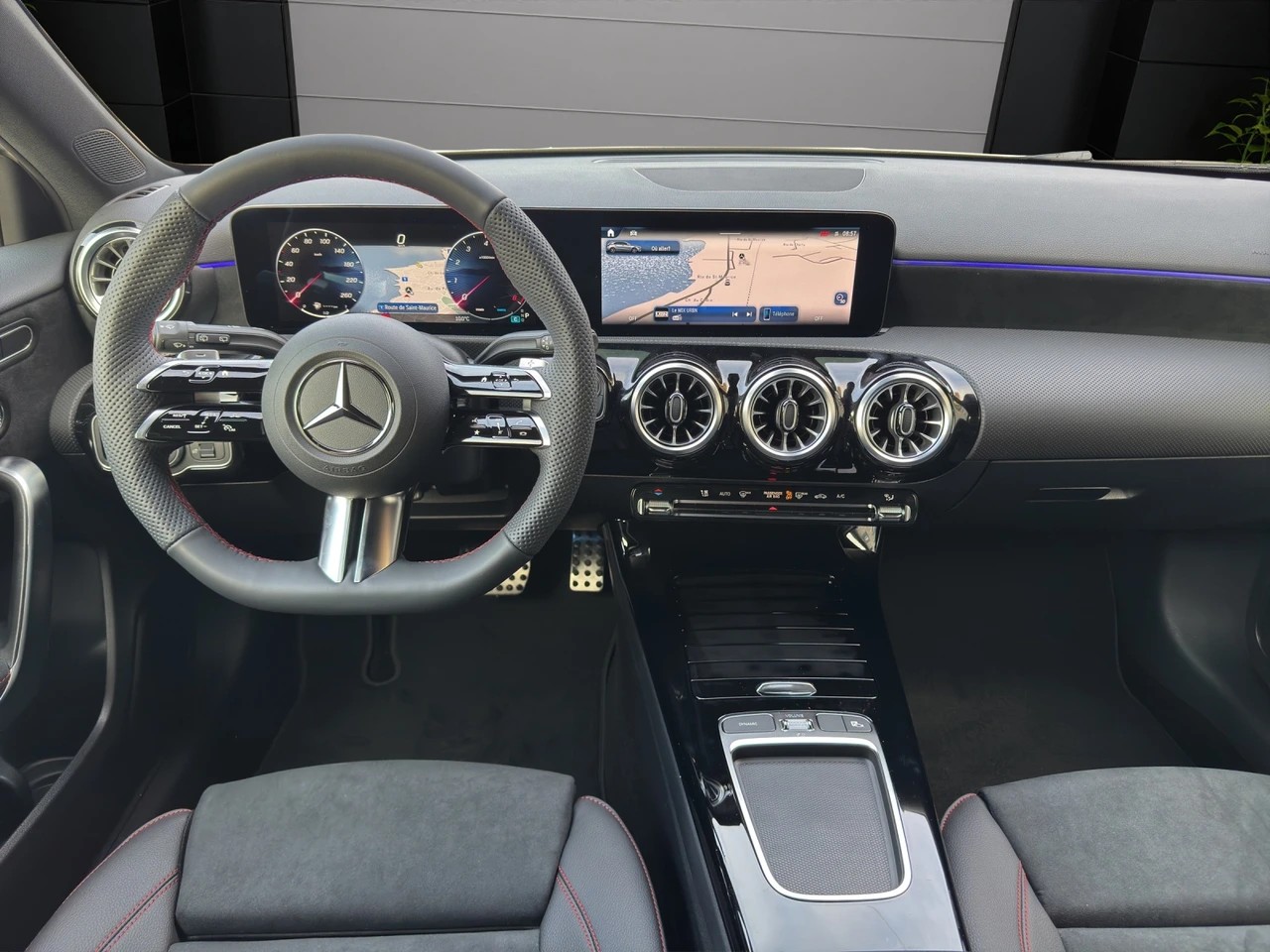 Image MERCEDES-BENZ A-200 A 200 Night Star 7G-DCT