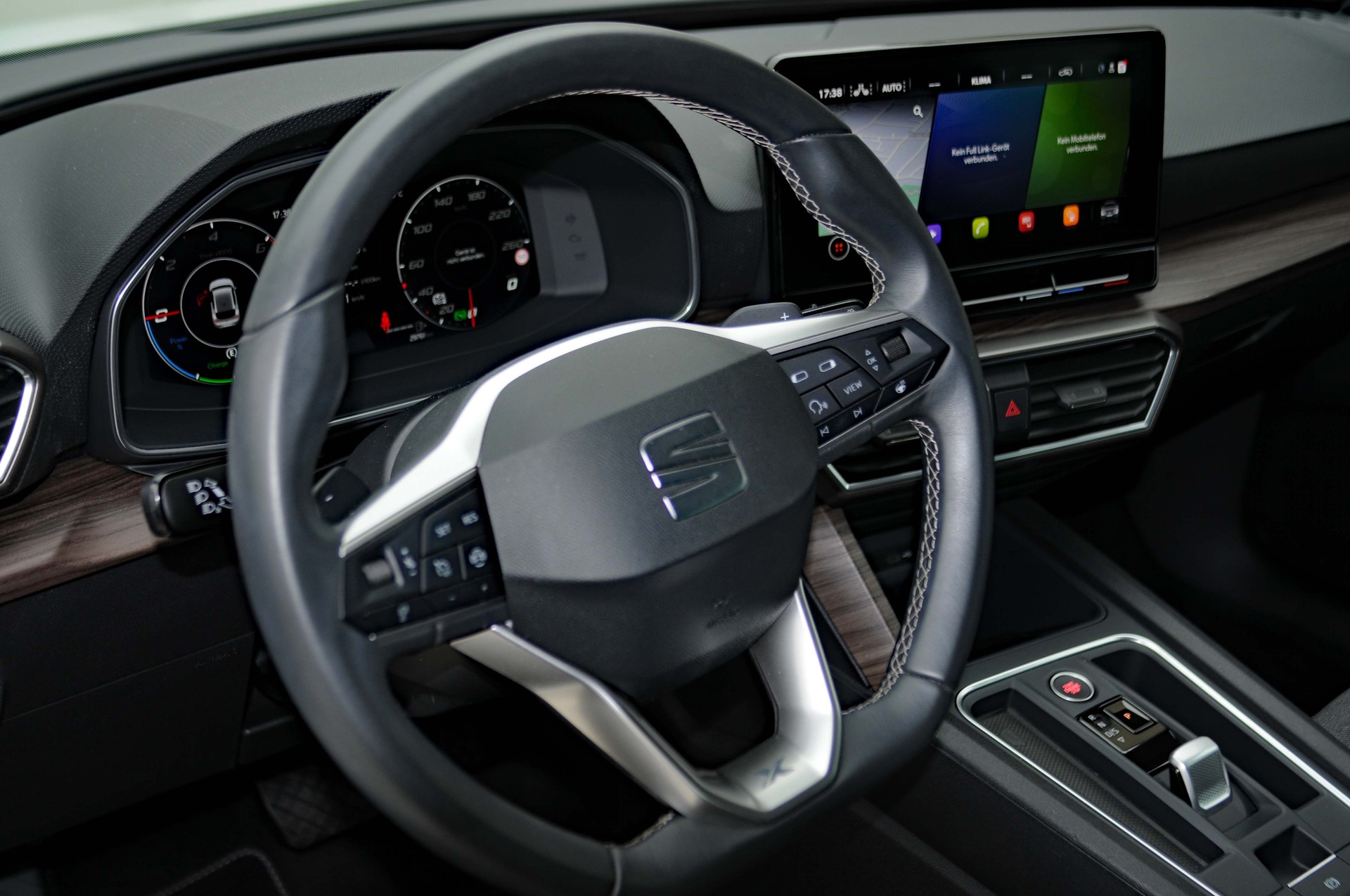 SEAT Leon ST 1.4 eHybrid pHEV Xcellence-image-11