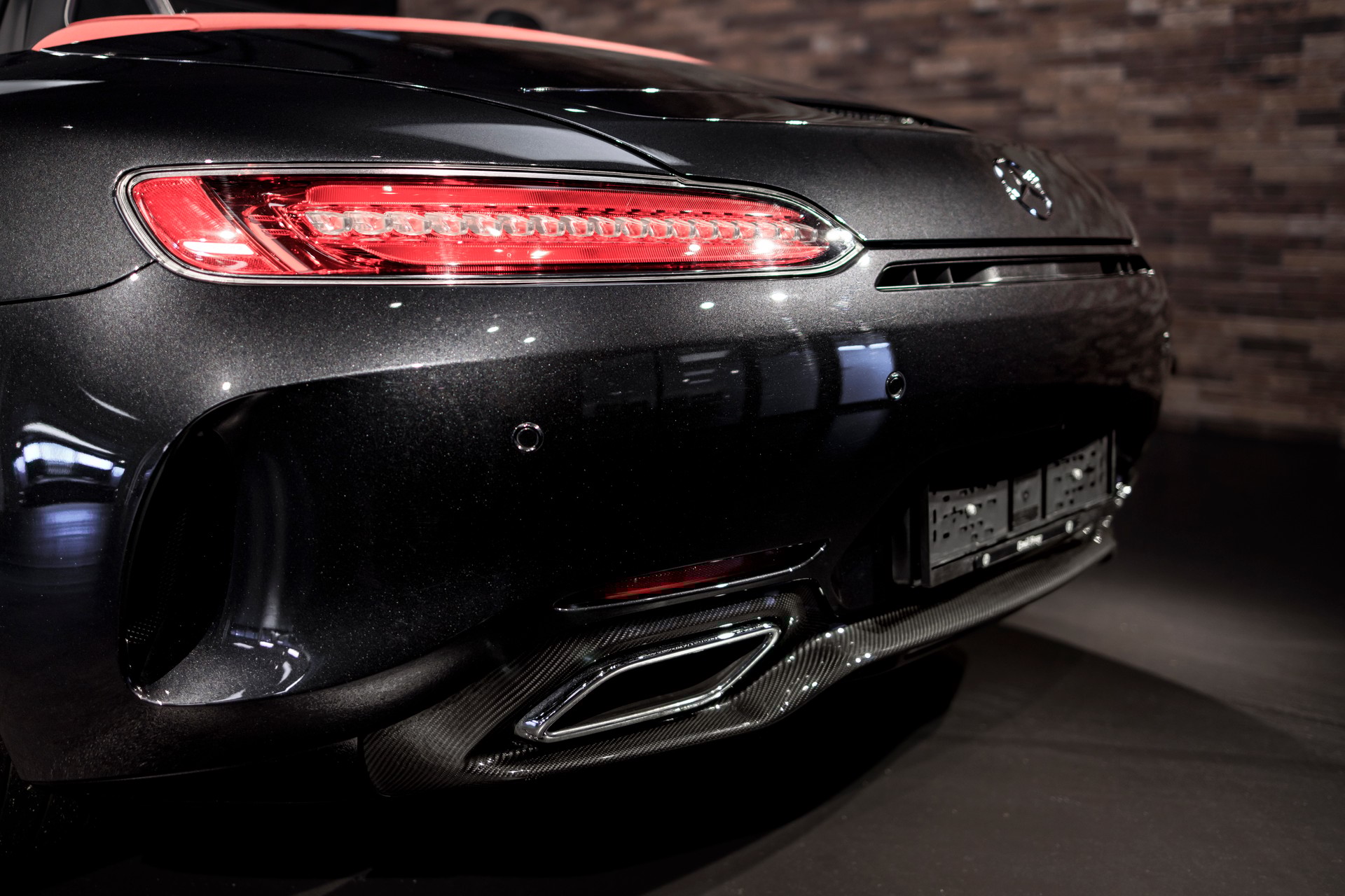 MERCEDES-BENZ AMG GT C Roadster Speedshift DCT-image-5
