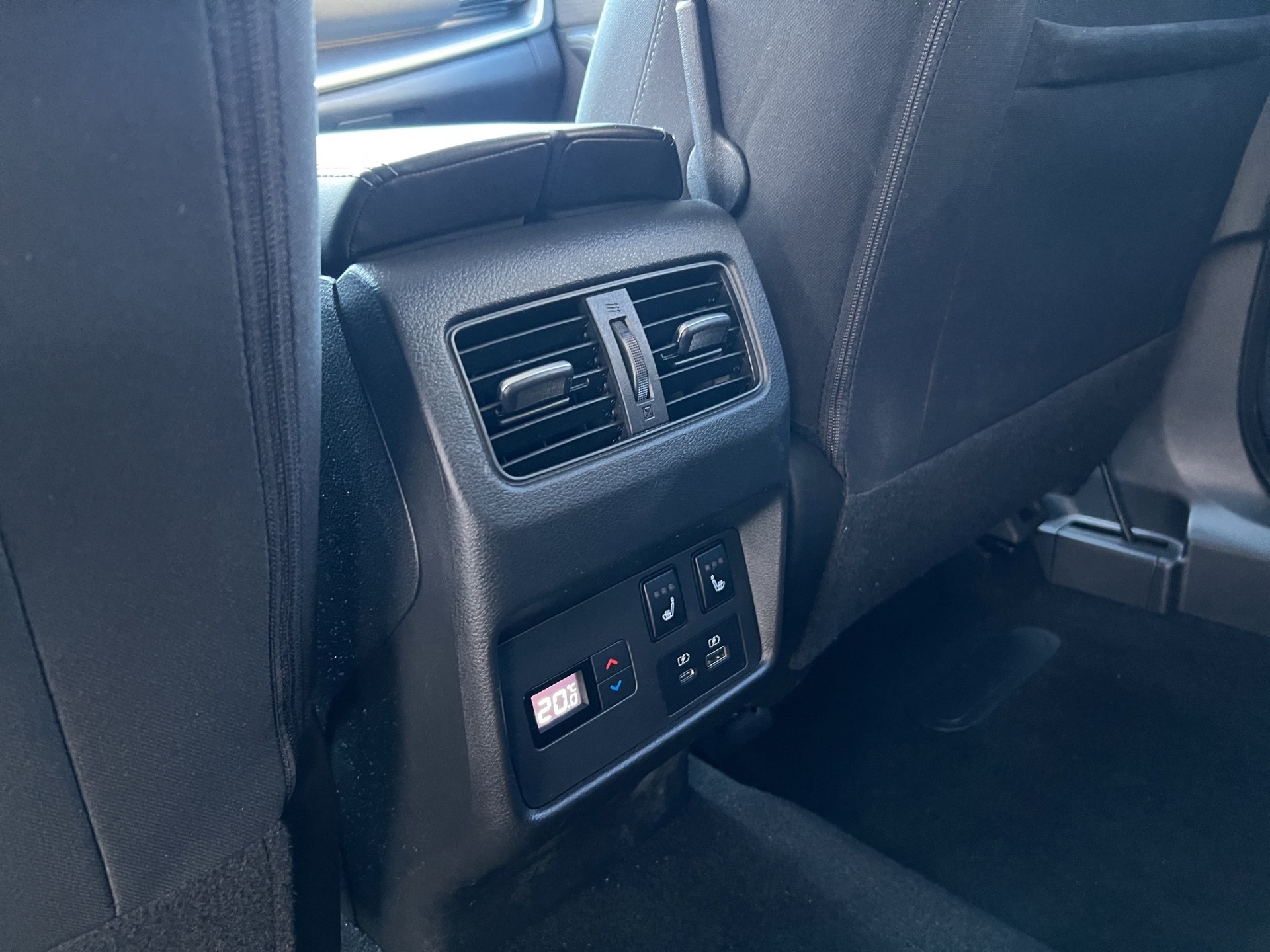 NISSAN X-Trail 1.5 VC-T e-Power 4WD 7 Sitze N-Connecta-image-19