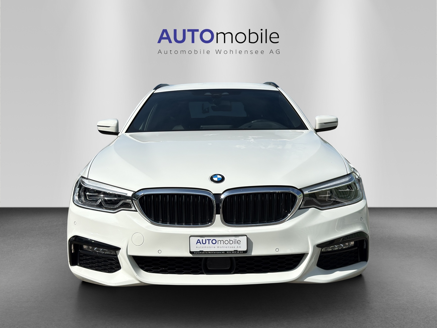 BMW 520d xDrive Touring Steptronic-showroom-element-2