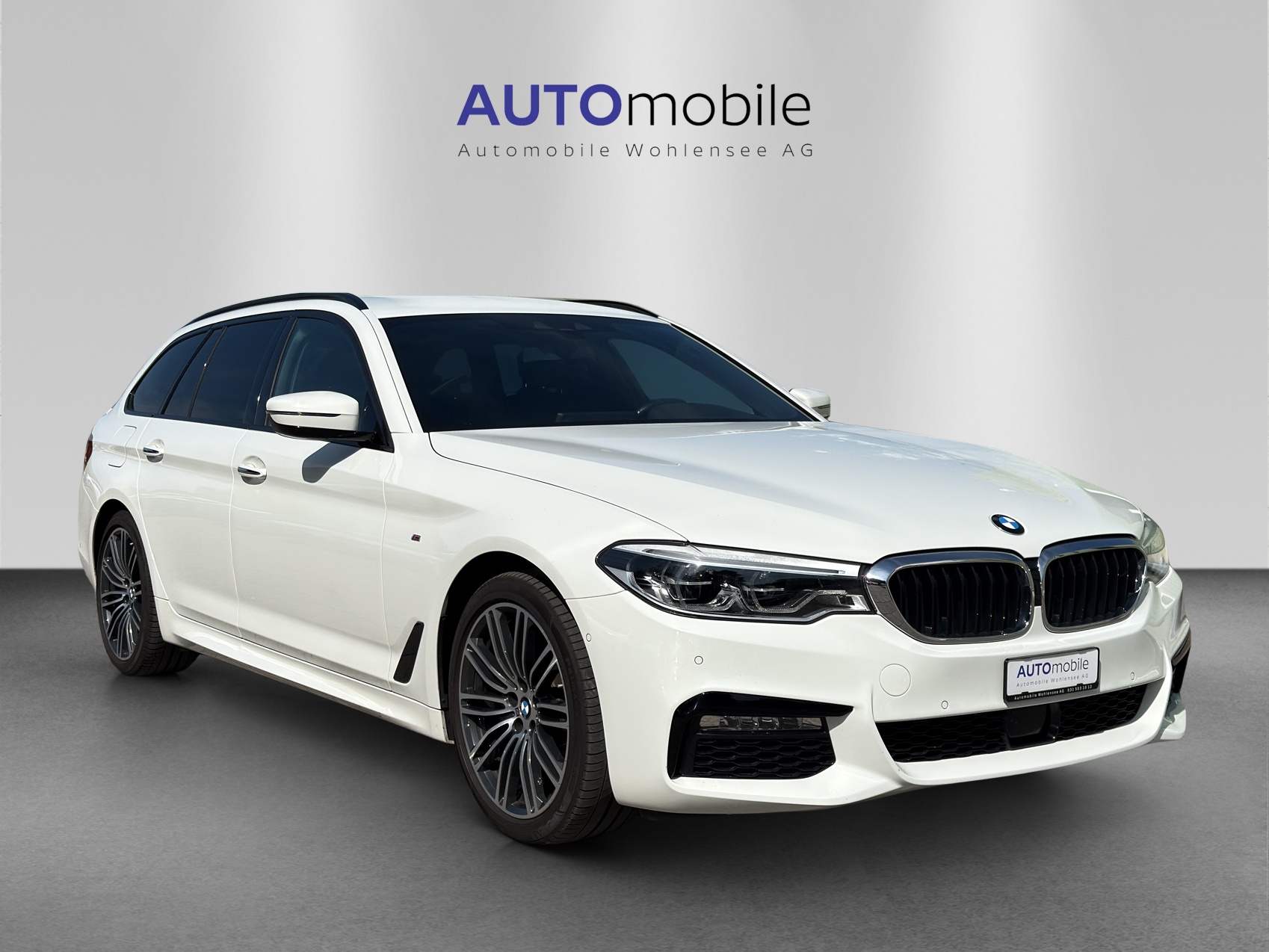BMW 520d xDrive Touring Steptronic-showroom-element-3