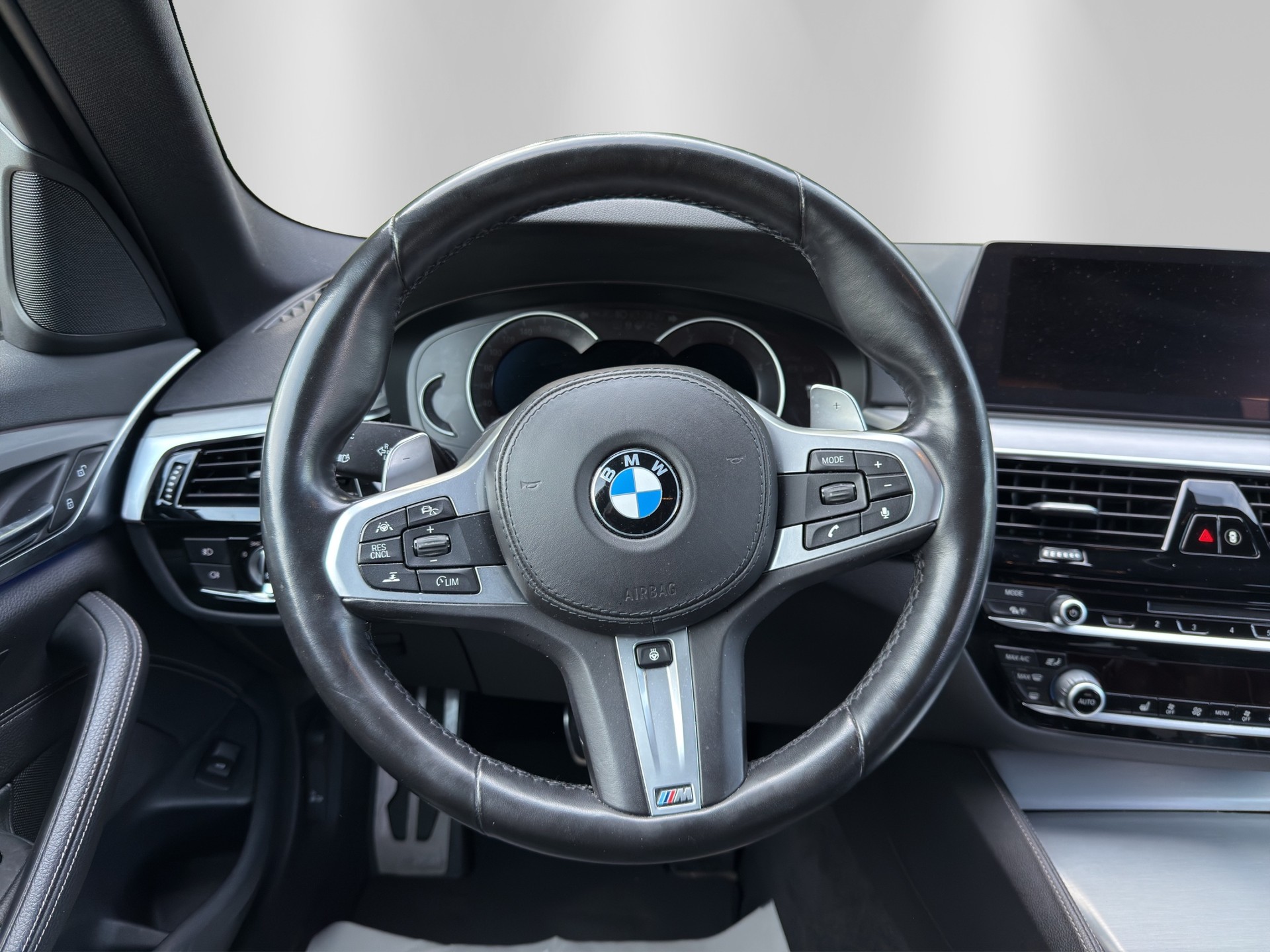 BMW 520d xDrive Touring Steptronic-image-9
