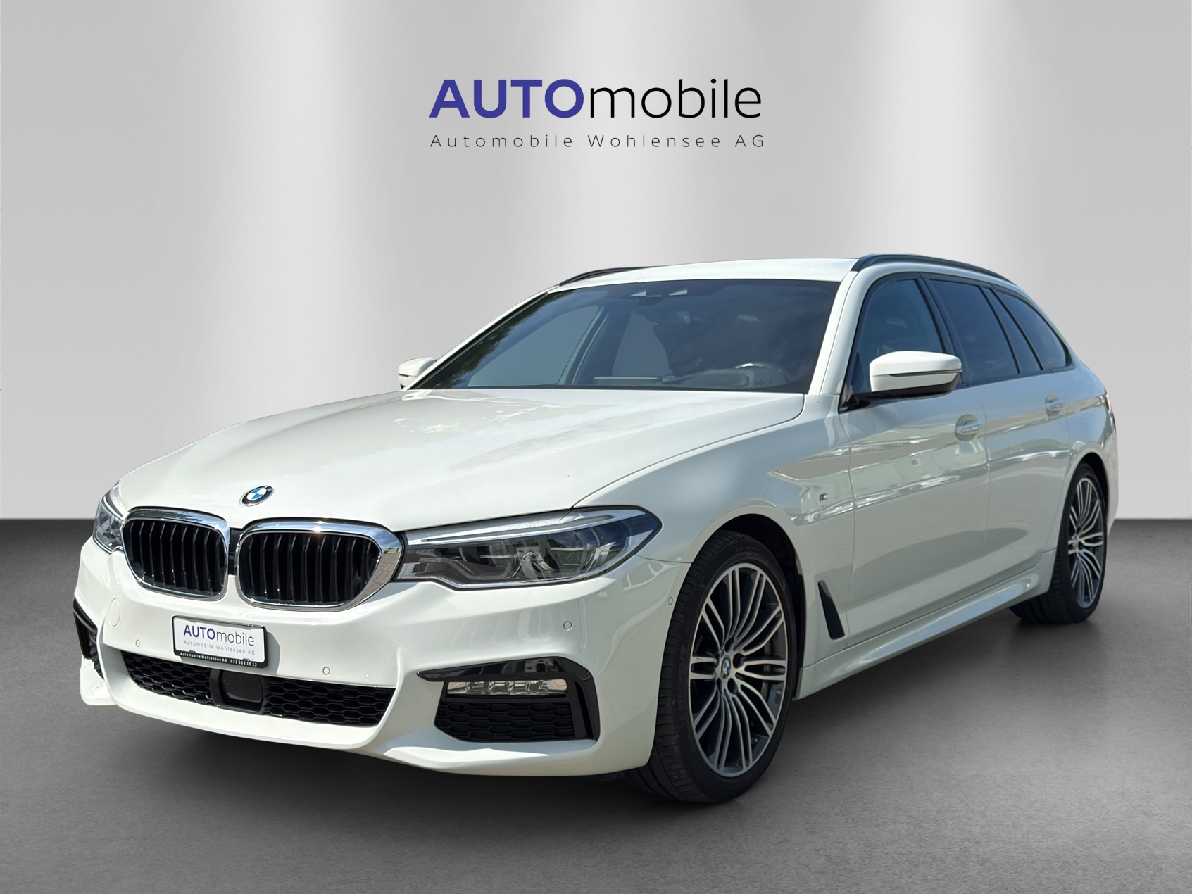 BMW 520d xDrive Touring Steptronic-showroom-element-1