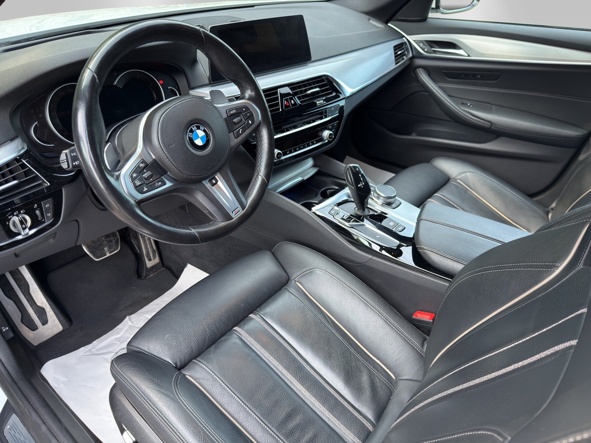 BMW 520d xDrive Touring Steptronic-image-7