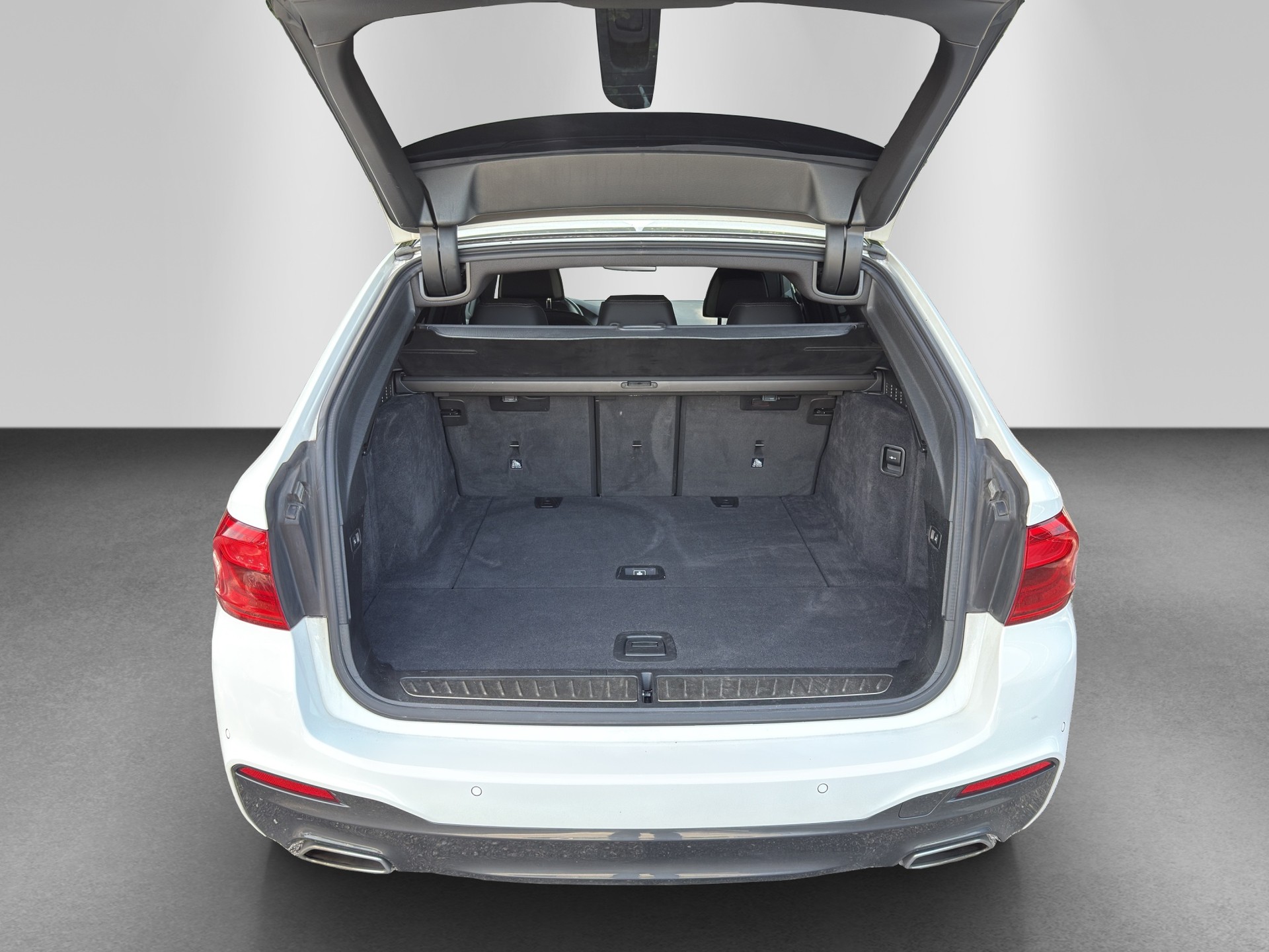 BMW 520d xDrive Touring Steptronic-image-17