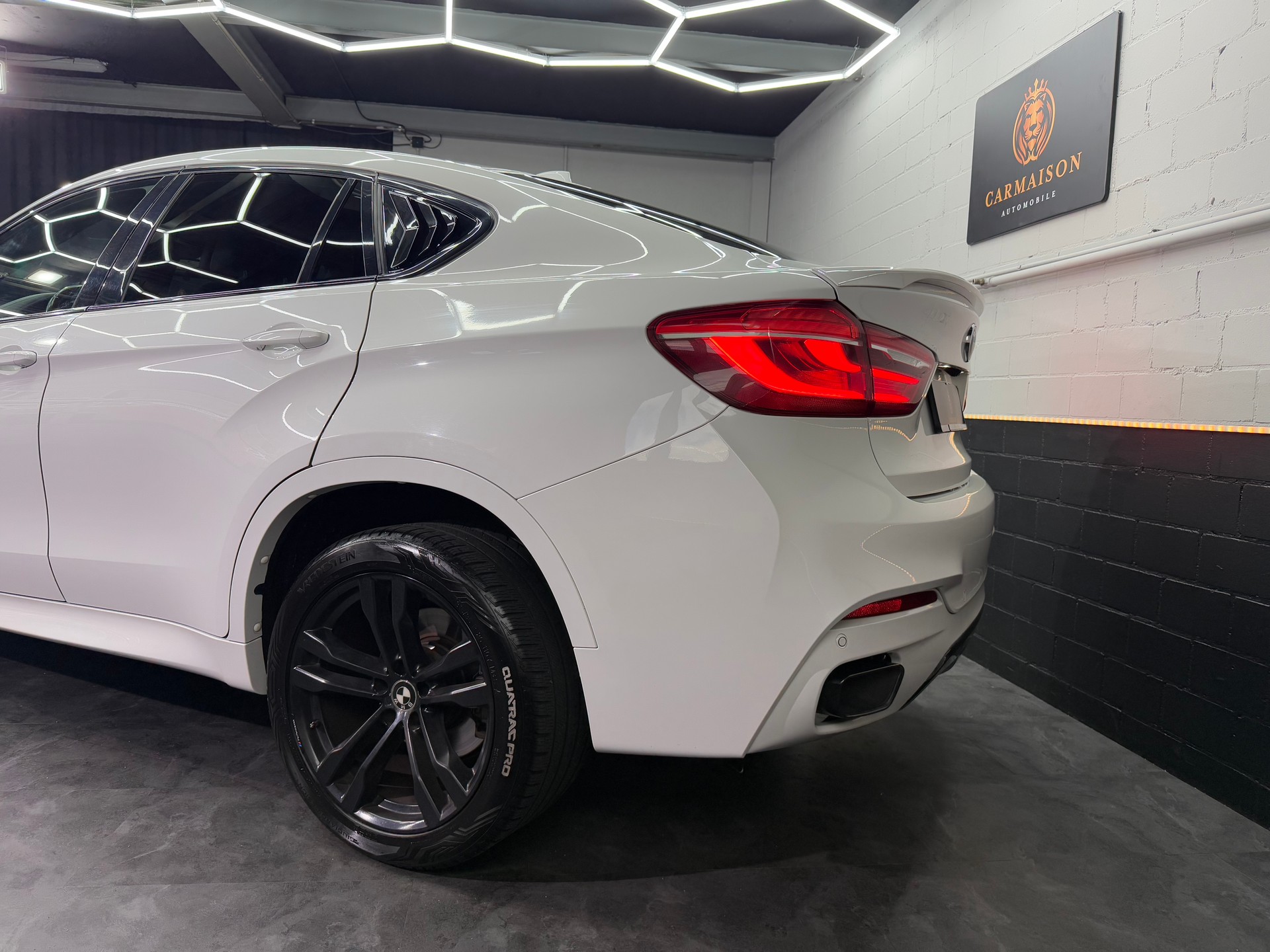 BMW X6 M50d Steptronic-showroom-element-3