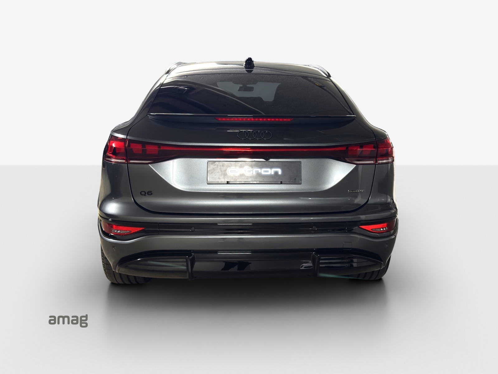 AUDI Q6 Sportback e-tron quattro-showroom-element-3