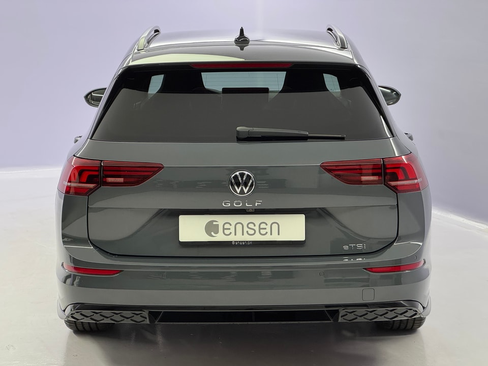 Golf VIII Variant 1.5 eTSI R-Line DSG