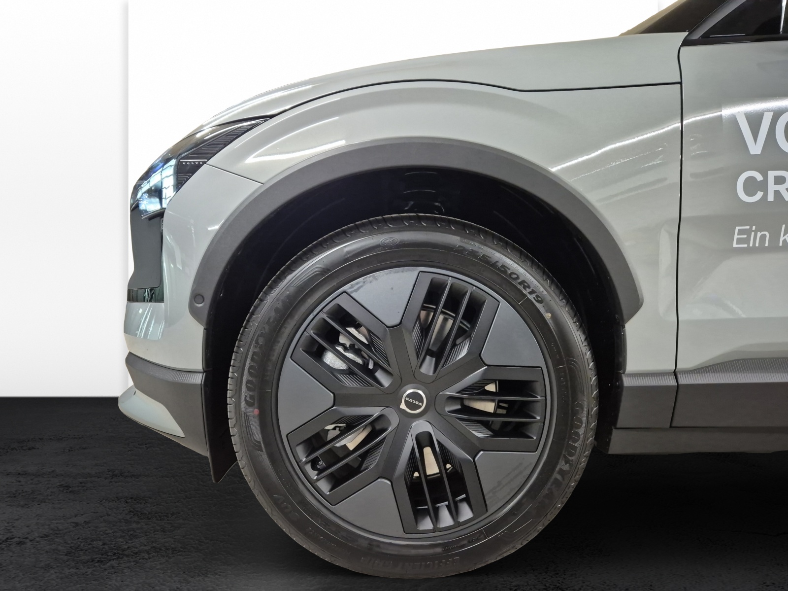 VOLVO EX 30 E60 Twin Ultra Performance AWD-image-19