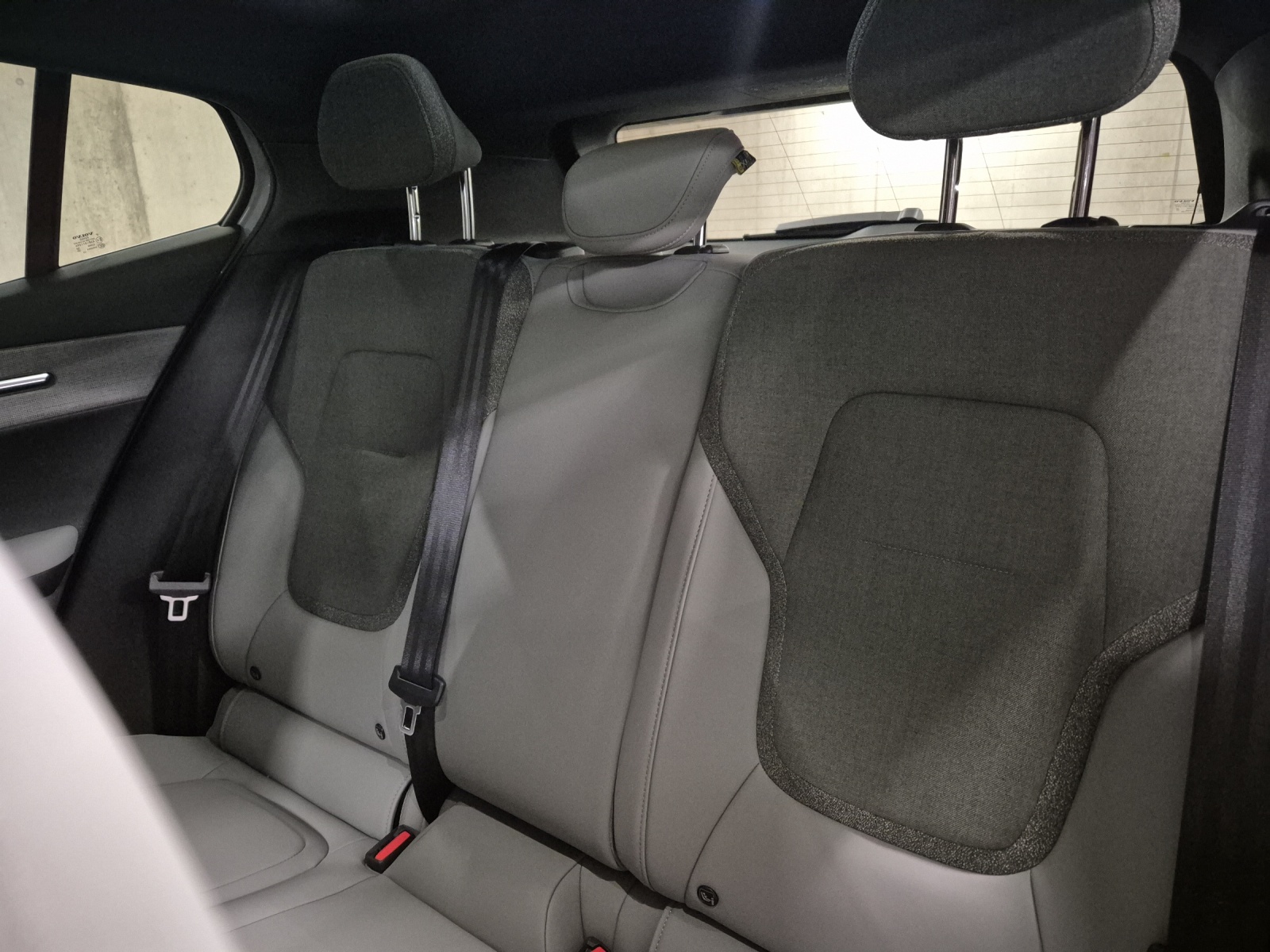 VOLVO EX 30 E60 Twin Ultra Performance AWD-image-15