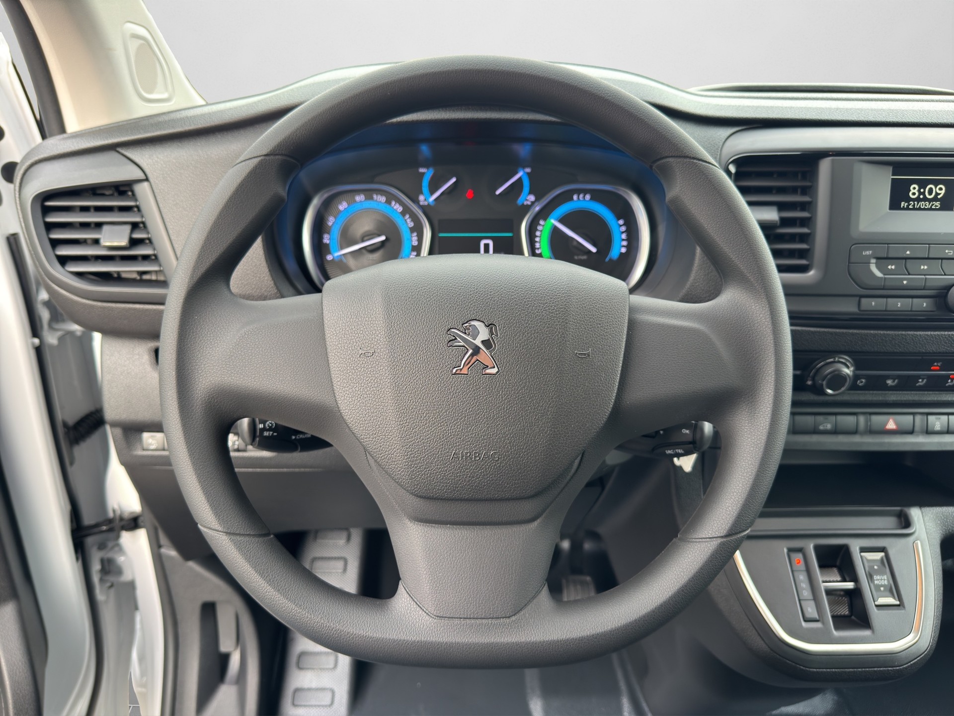 PEUGEOT Expert 75 KWh Premium Standard-showroom-element-3