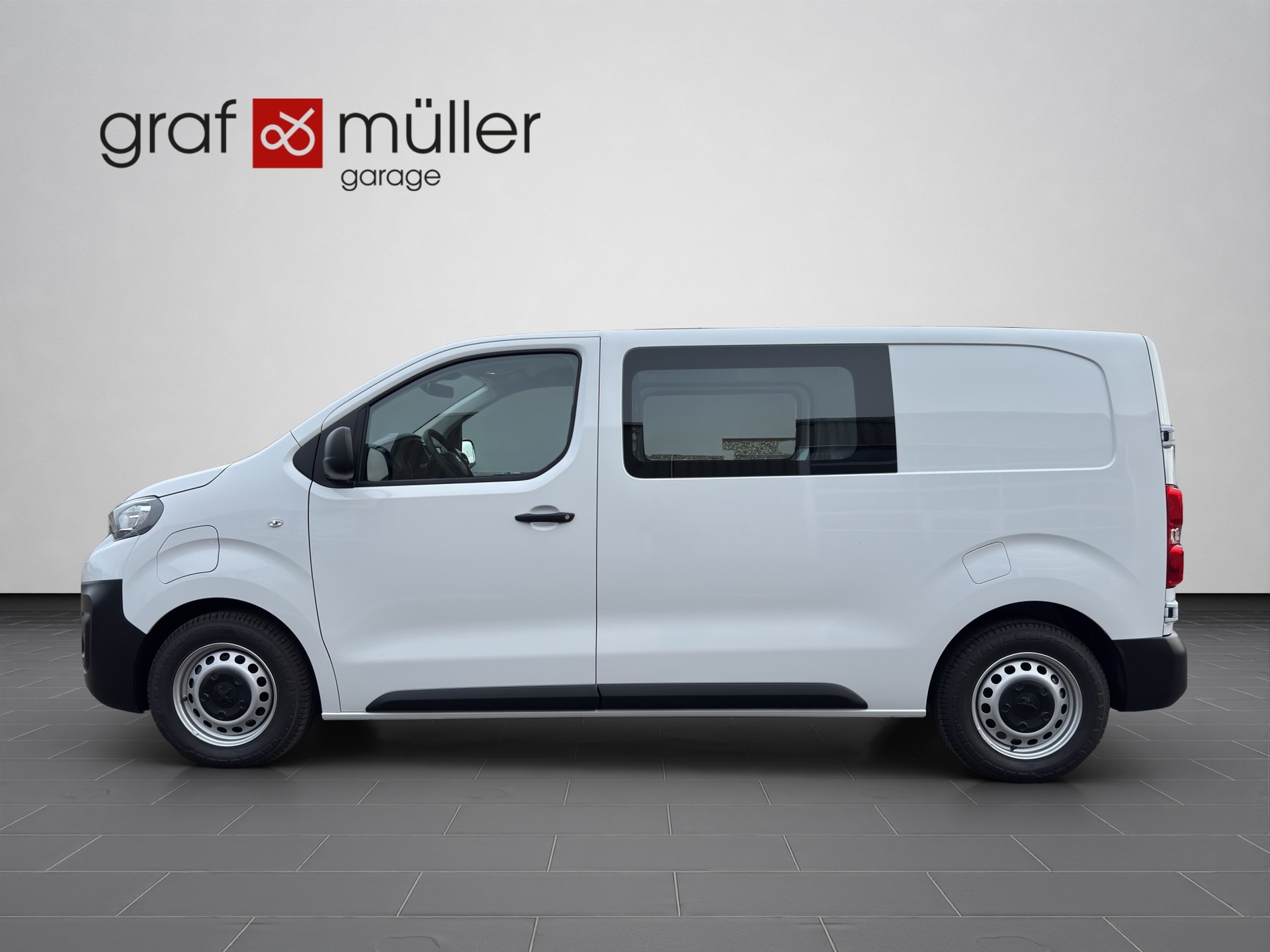PEUGEOT Expert 75 KWh Premium Standard-showroom-element-1