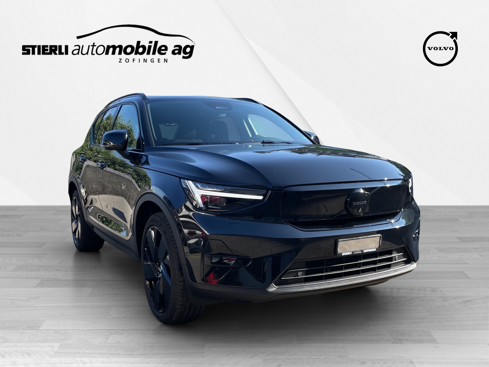 VOLVO EX40 XCENTRIC Black Edition AWD-showroom-element-2